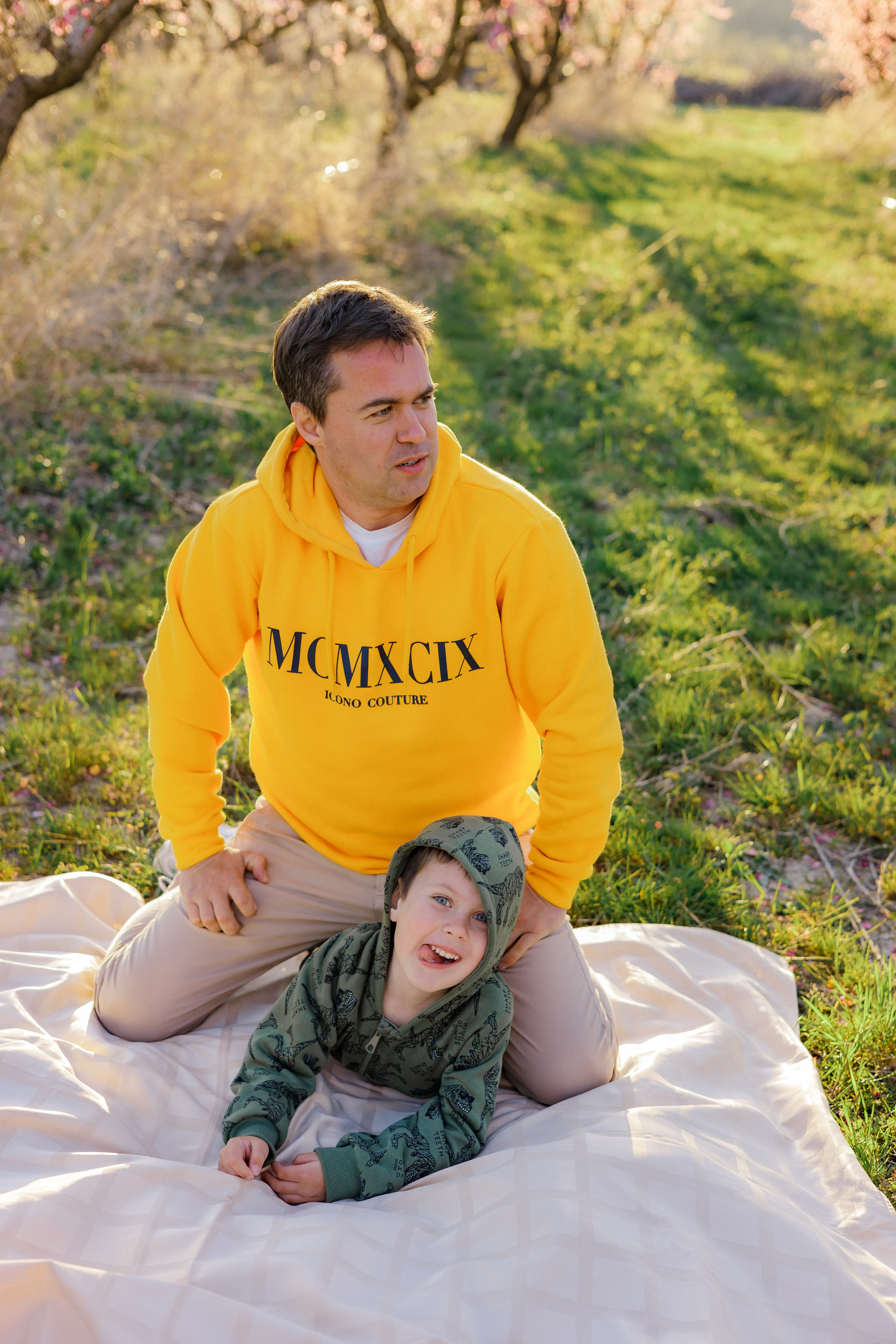 Закат в персиковом саду