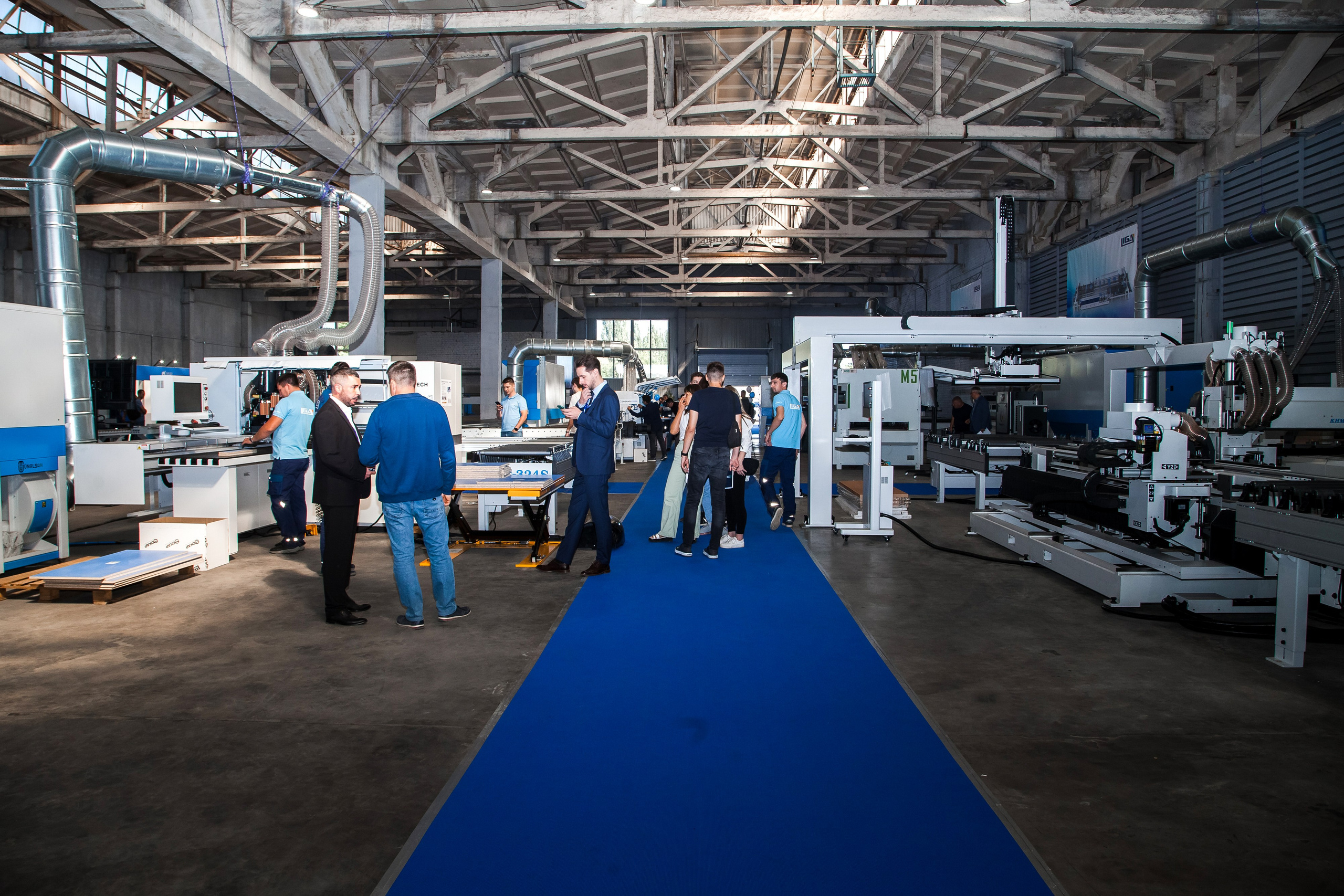 Выставка ТЕСТ-ДРАЙВ.МЕБЕЛЬНОЕ ПРОИЗВОДСТВО И ДЕРЕВООБРАБОТКА. БРЯНСК 2023. Портретный, семейный, свадебный фотограф в Брянске Маргарита Василькова