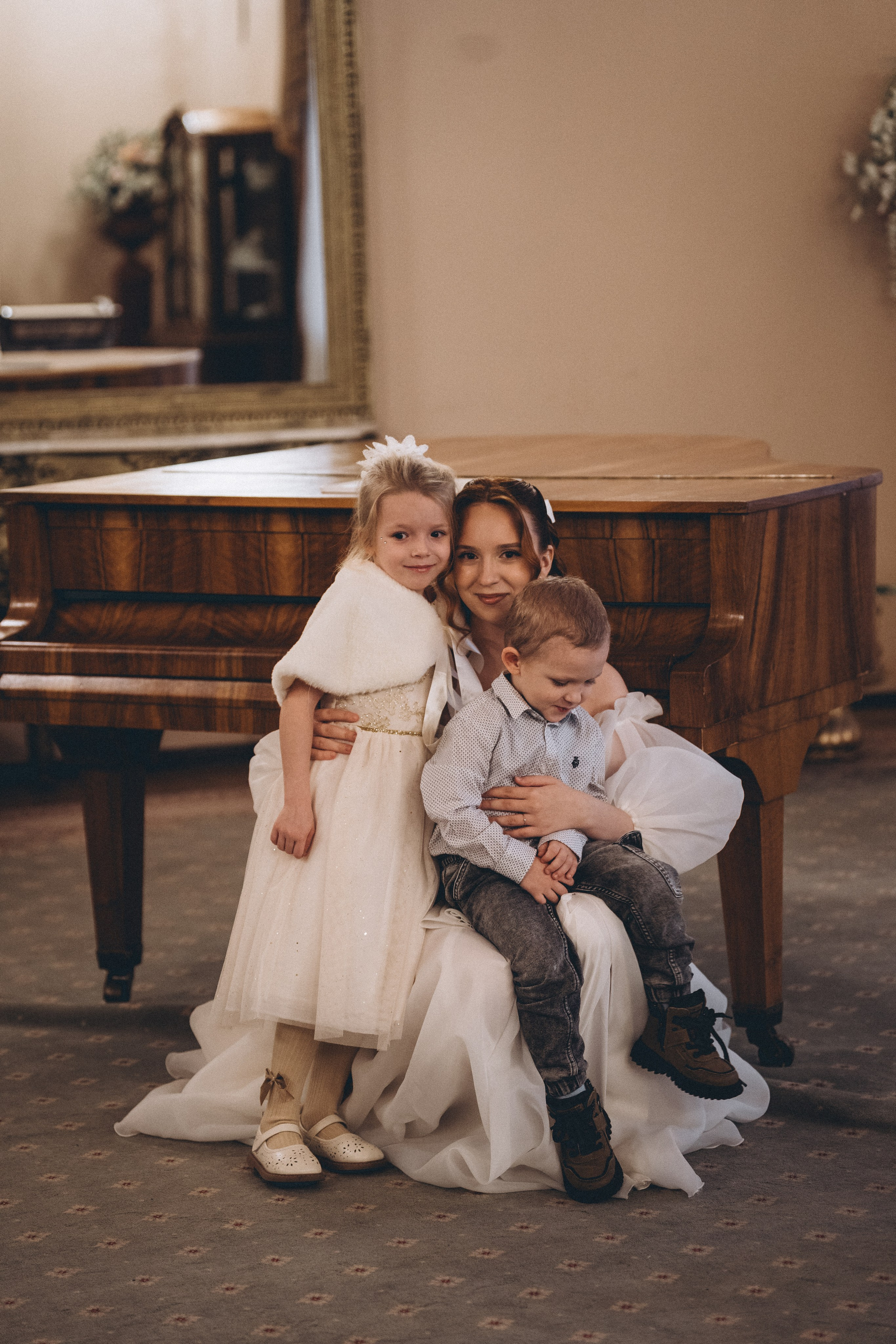 СВАДЕБНАЯ СЬЕМКА ВО ВТОРОМ ДВОРЦЕ С ГОСТЯМИ И ПРОГУЛКА В ТАВРИЧЕСКОМ САДУ. Профессиональный фотограф, Санкт-Петербург — Виктория Богомолова