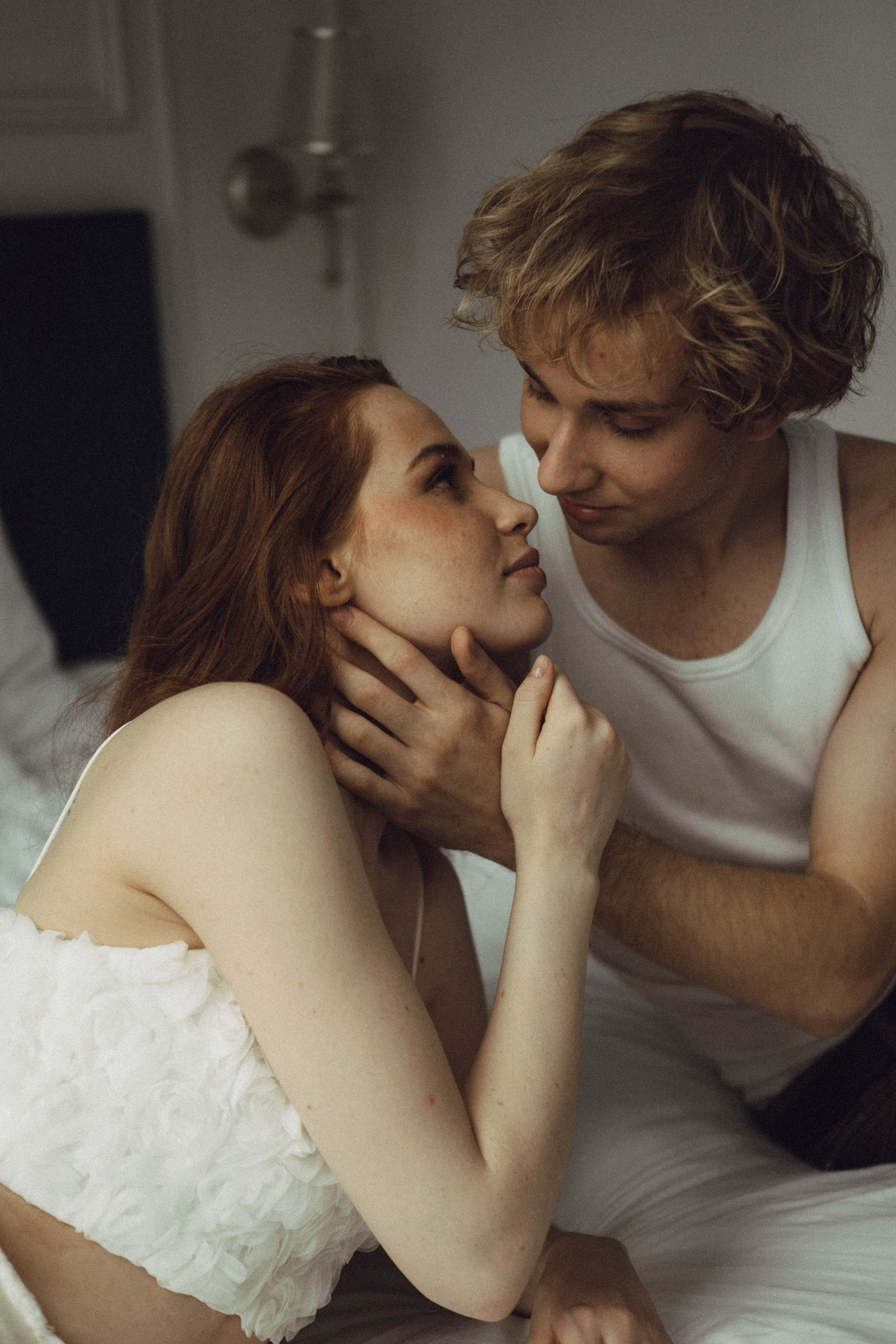 СВАДЕБНАЯ СЬЕМКА В ОТЕЛЕ. СБОРЫ ЖЕНИХА И НЕВЕСТЫ И ТАКЖЕ ТОР И ПОДГОТОВКА К ПРОГУЛКЕ. Профессиональный фотограф, Санкт-Петербург — Виктория Богомолова