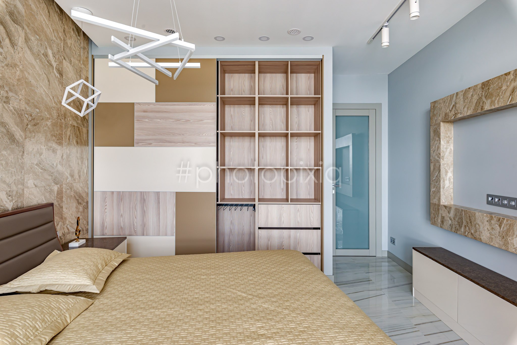 Съёмка мебели в спальне от КМ EVA. Интерьерная съёмка и виртуальные туры — Интерьерный фотограф Кузнецов Сергей (photopixiq)