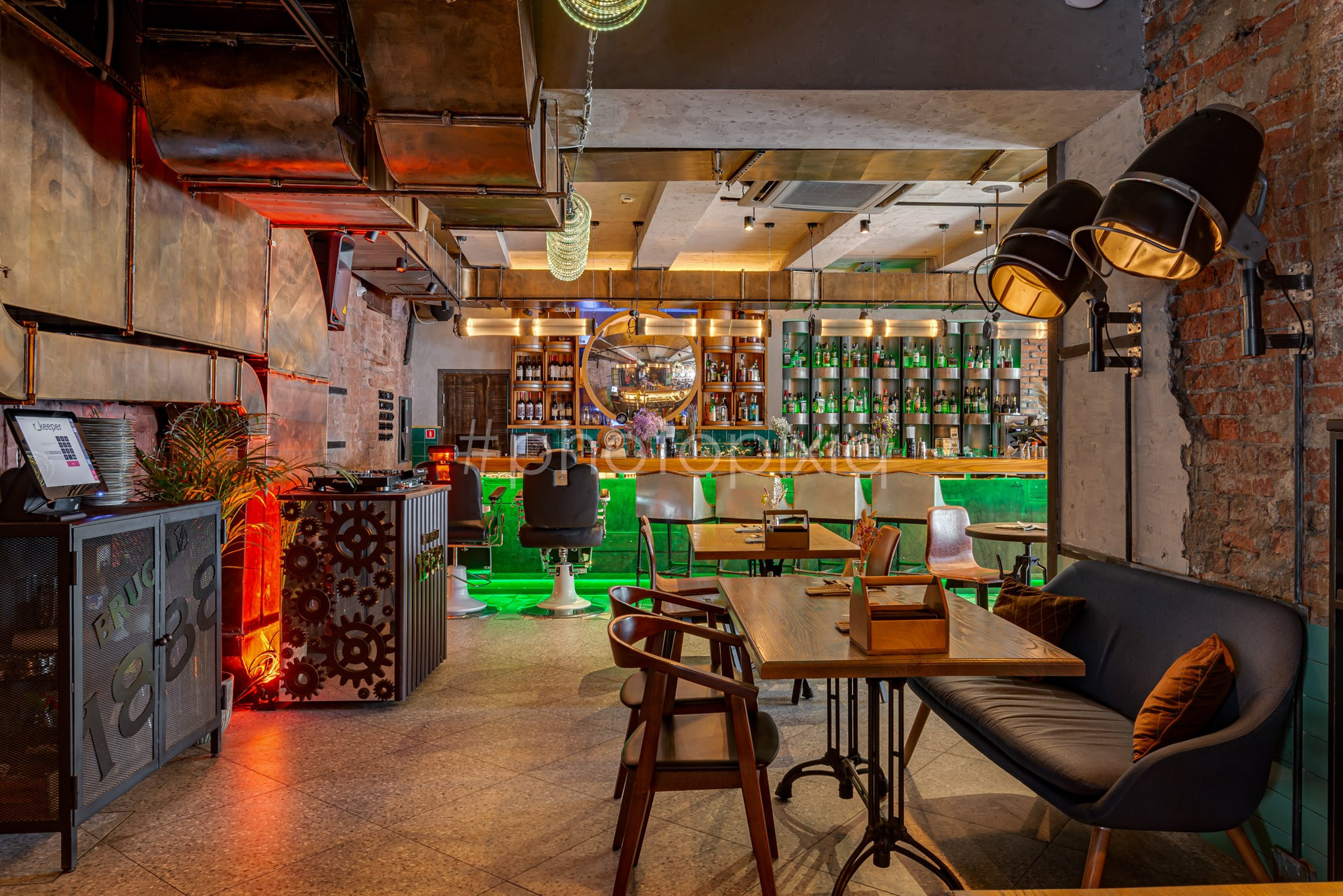 Интерьерная съёмка бара Masters & Margaritas на Пятницкой. Интерьерная съёмка и виртуальные туры — Интерьерный фотограф Кузнецов Сергей (photopixiq)