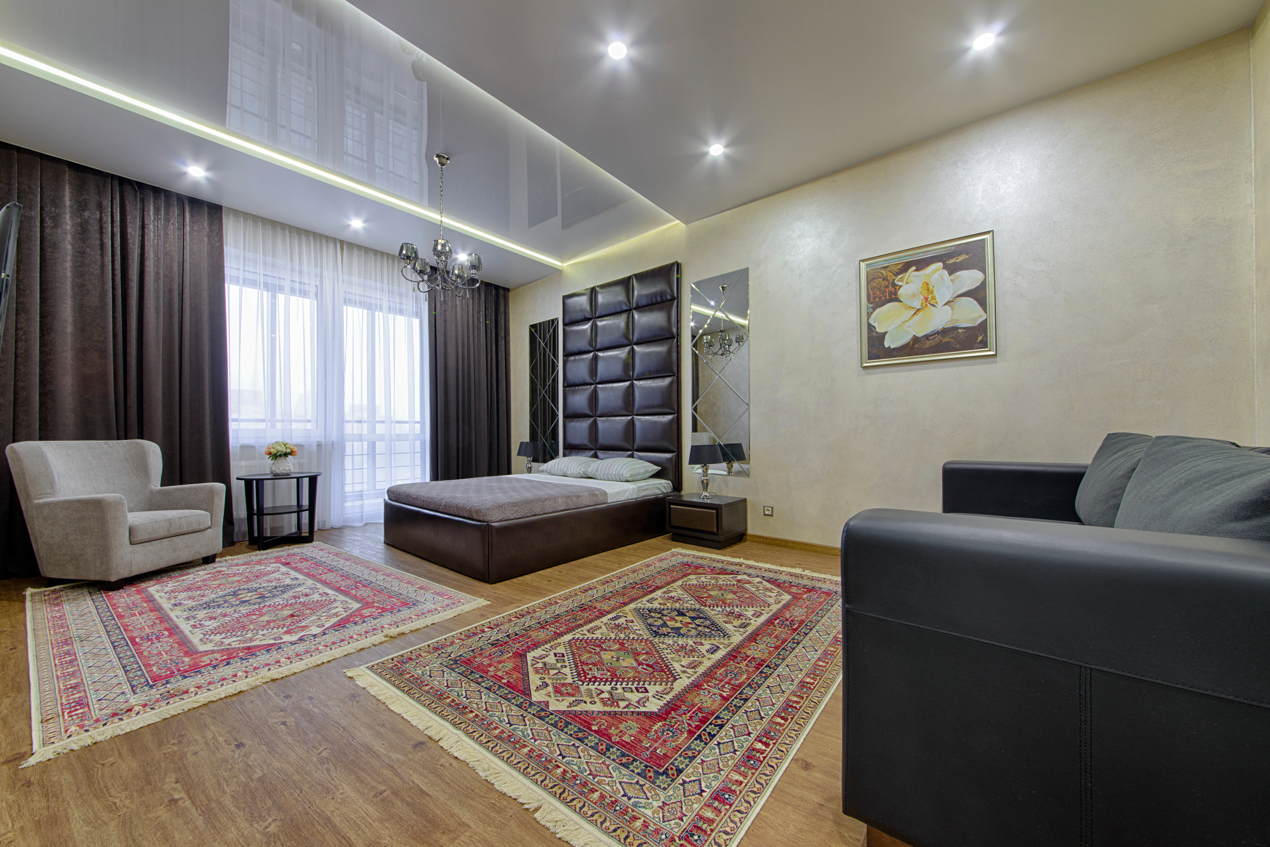 Парус. Апартаменты. Фотограф Платон Македонский