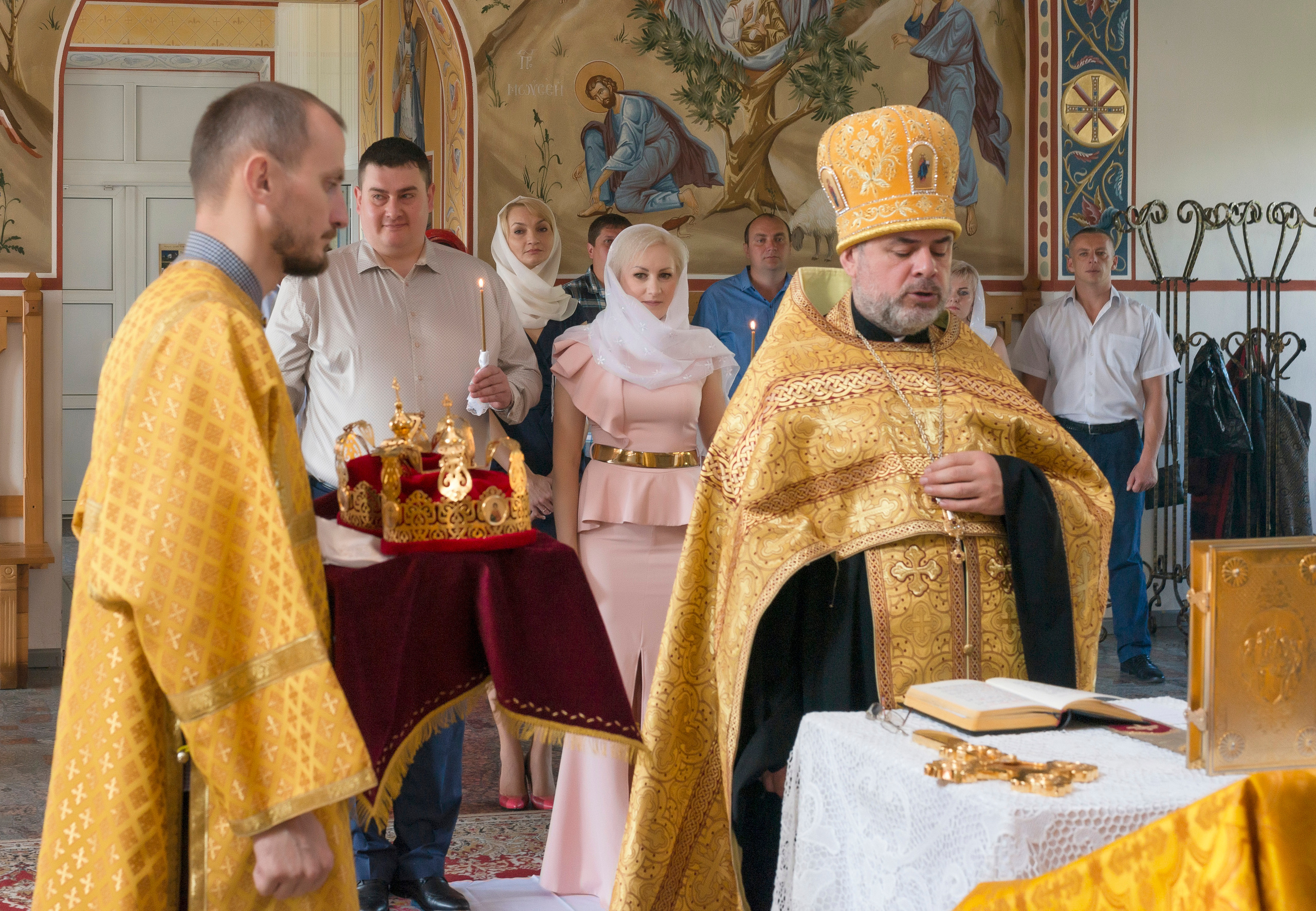 Венчание в Храме Рождества Пресвятой Богородицы. Фотограф Платон Македонский