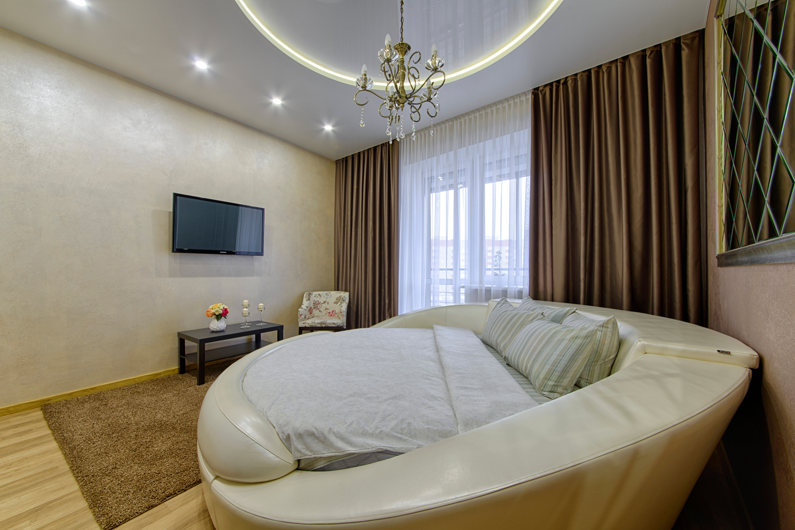 Парус. Апартаменты. Фотограф Платон Македонский