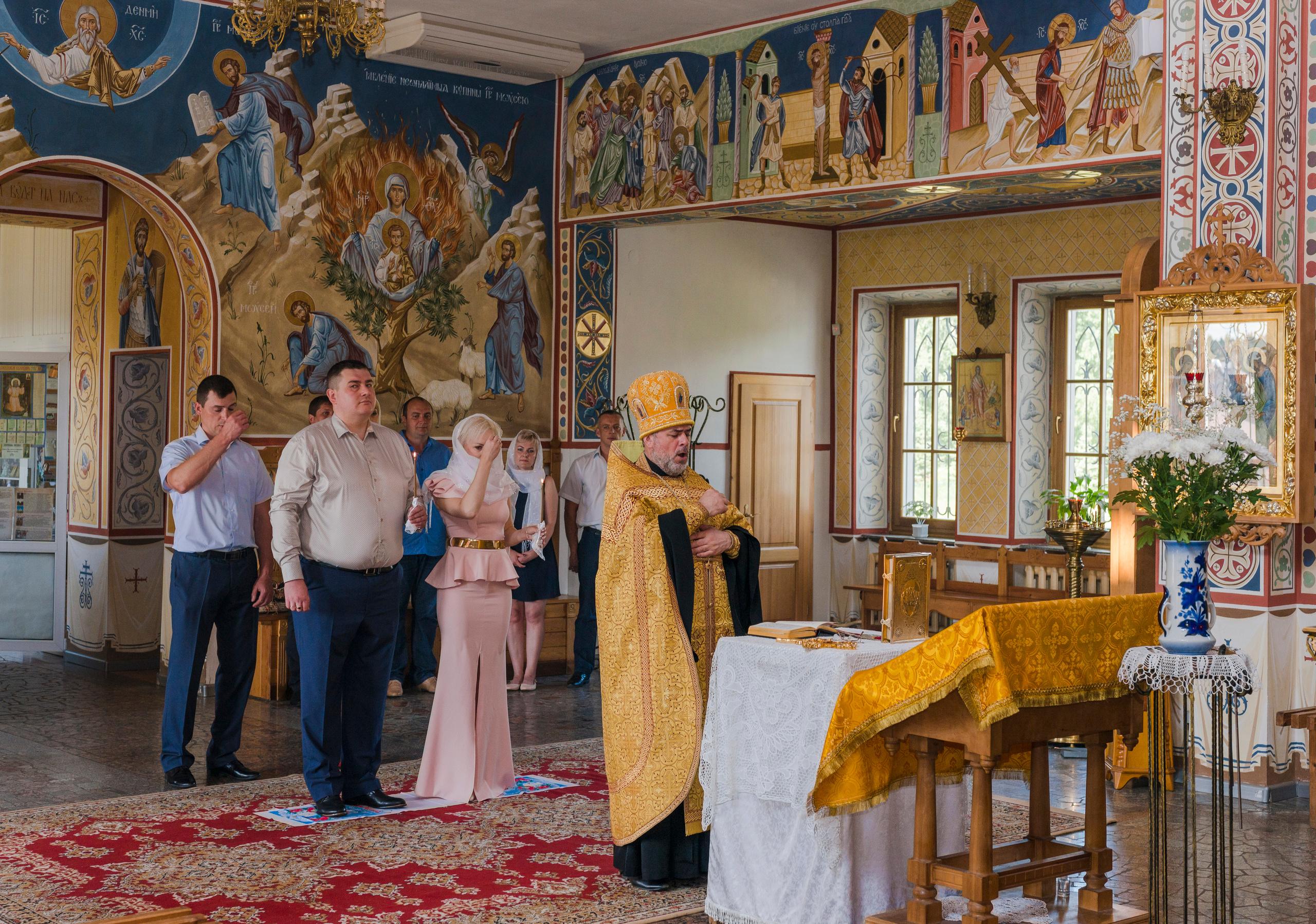 Венчание в Храме Рождества Пресвятой Богородицы. Фотограф Платон Македонский