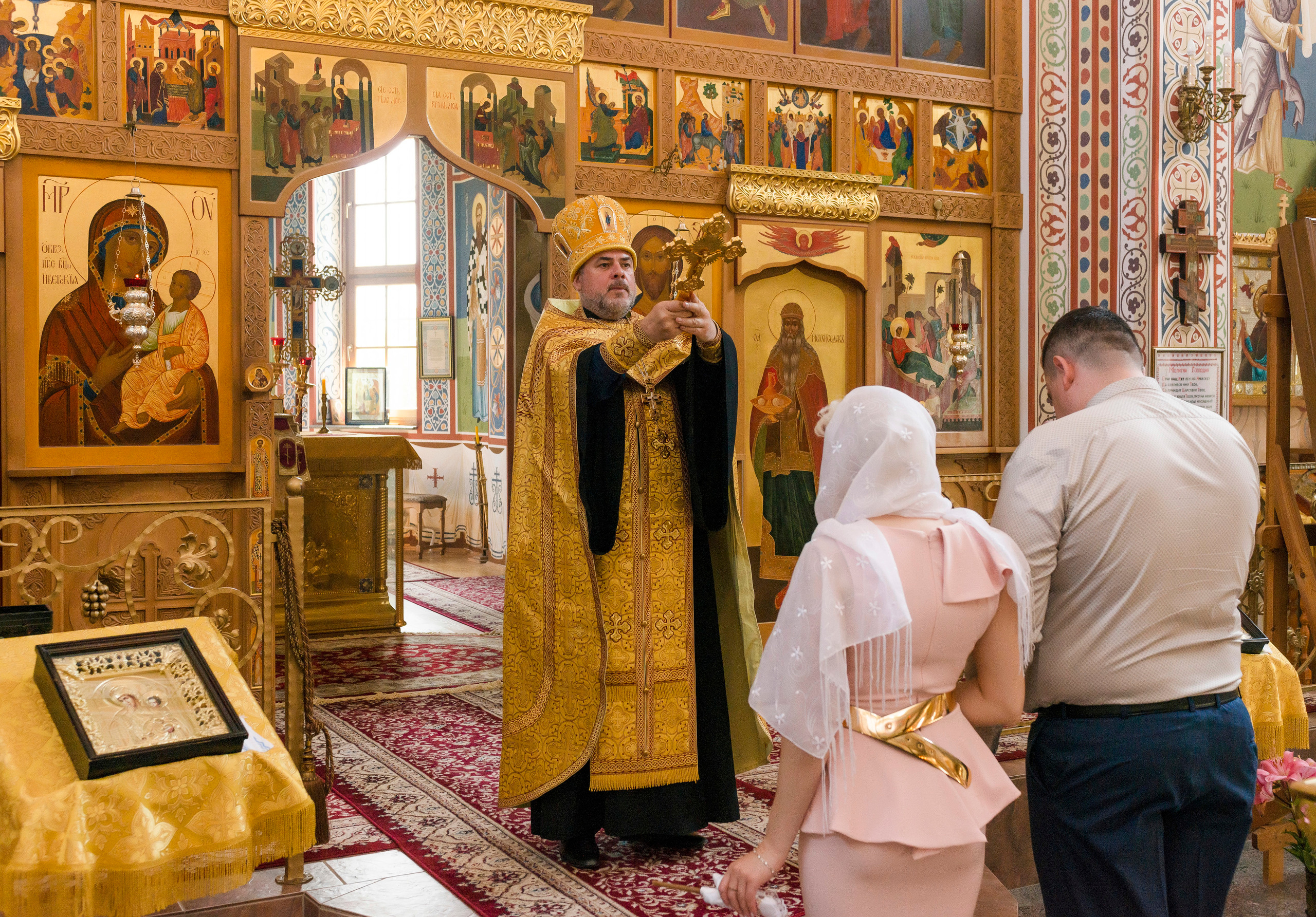 Венчание в Храме Рождества Пресвятой Богородицы. Фотограф Платон Македонский