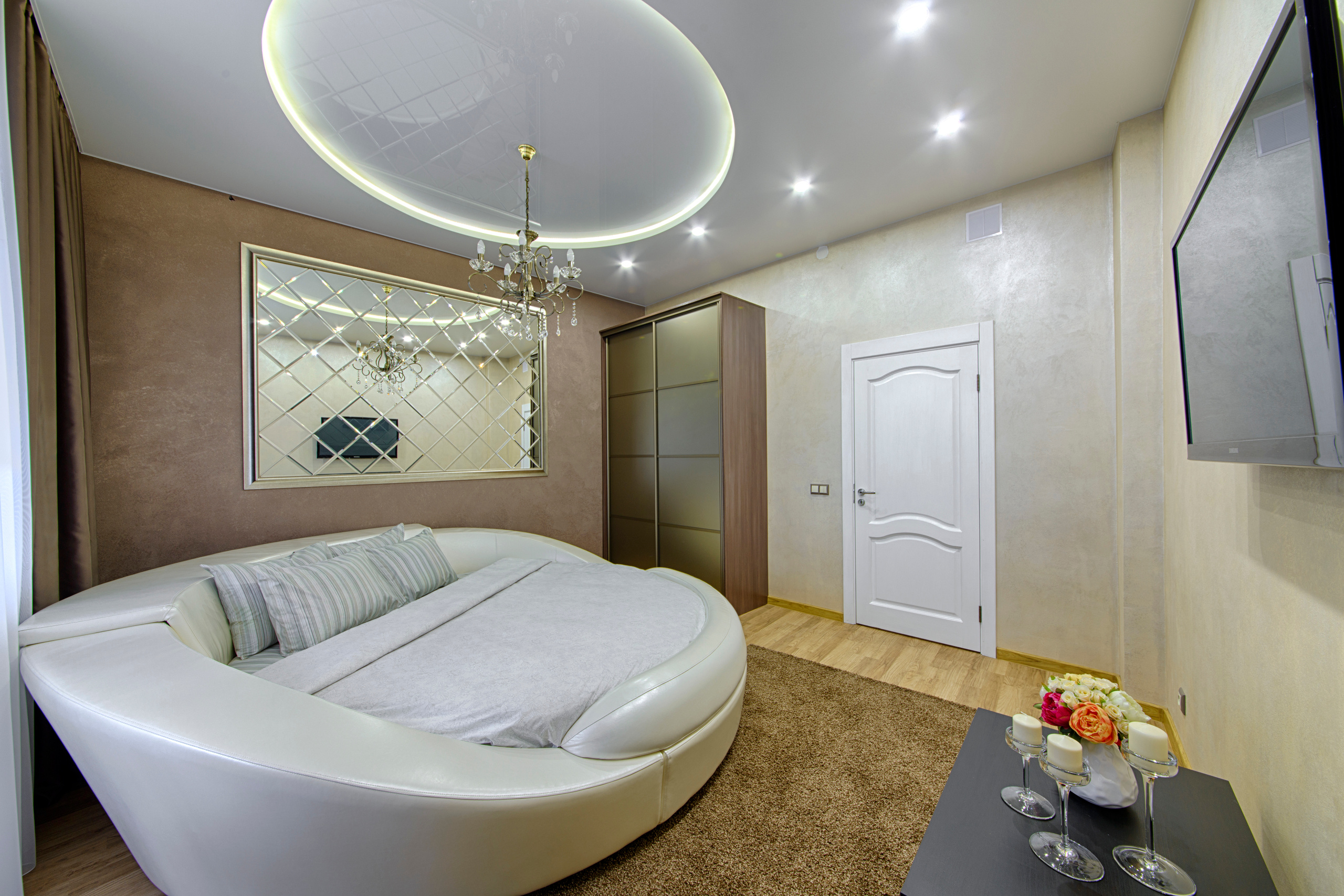 Парус. Апартаменты. Фотограф Платон Македонский