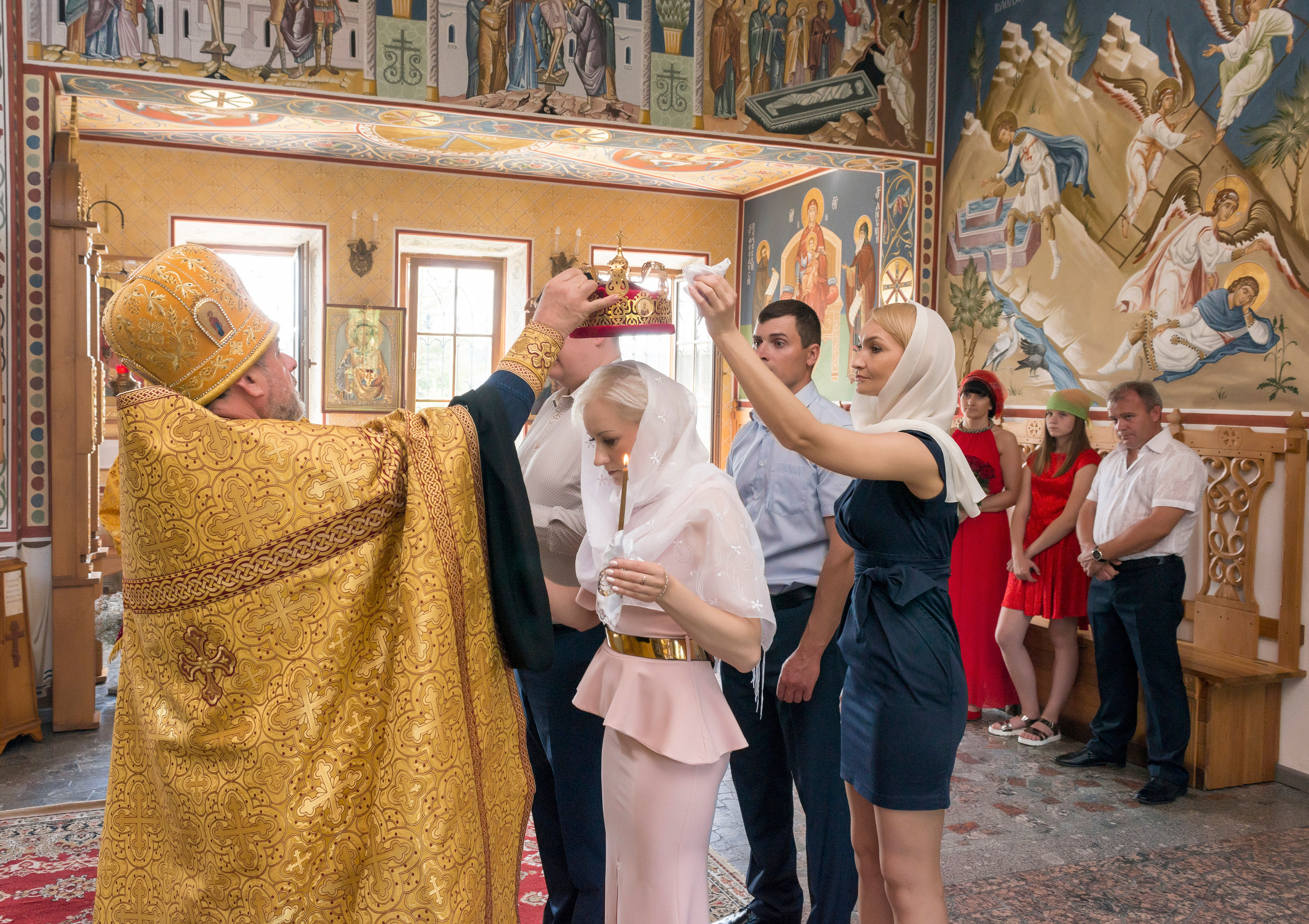 Венчание в Храме Рождества Пресвятой Богородицы. Фотограф Платон Македонский