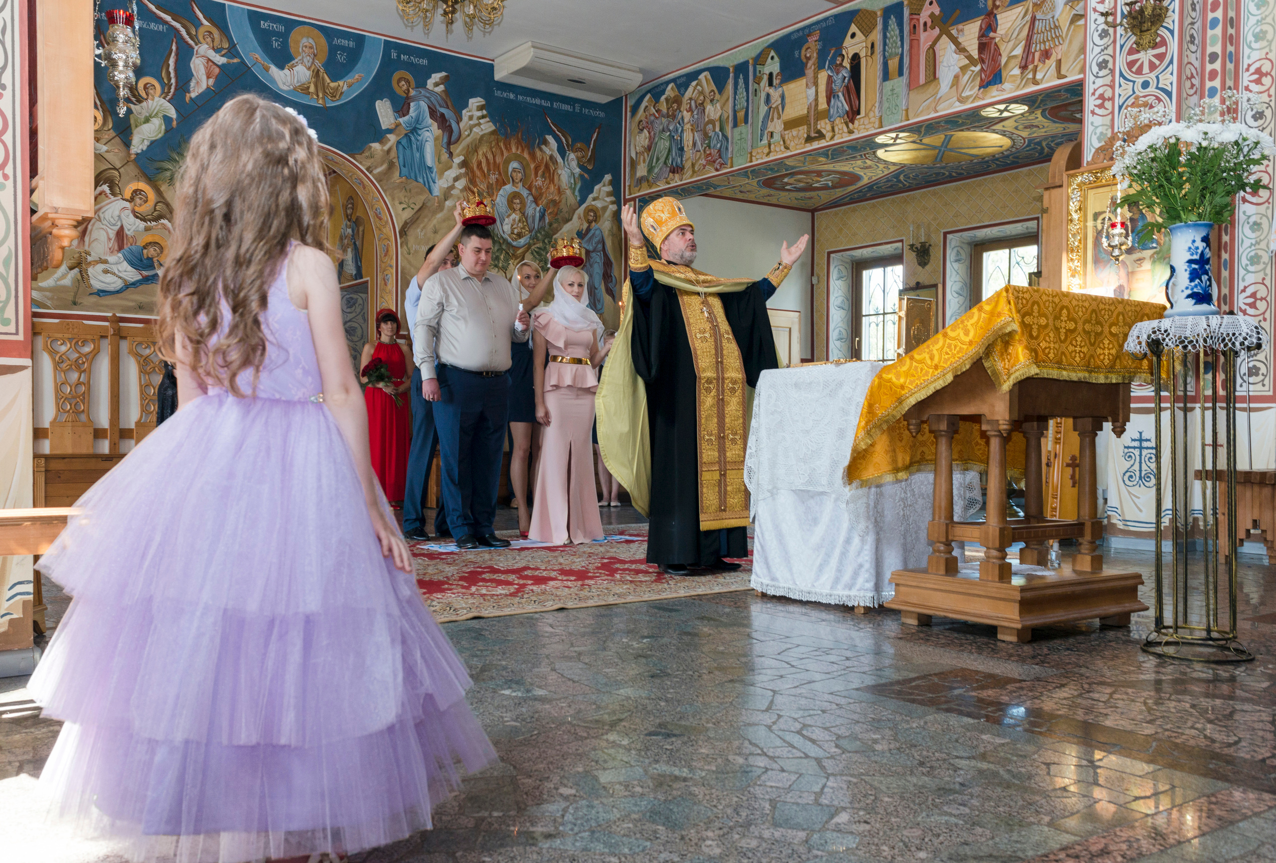 Венчание в Храме Рождества Пресвятой Богородицы. Фотограф Платон Македонский