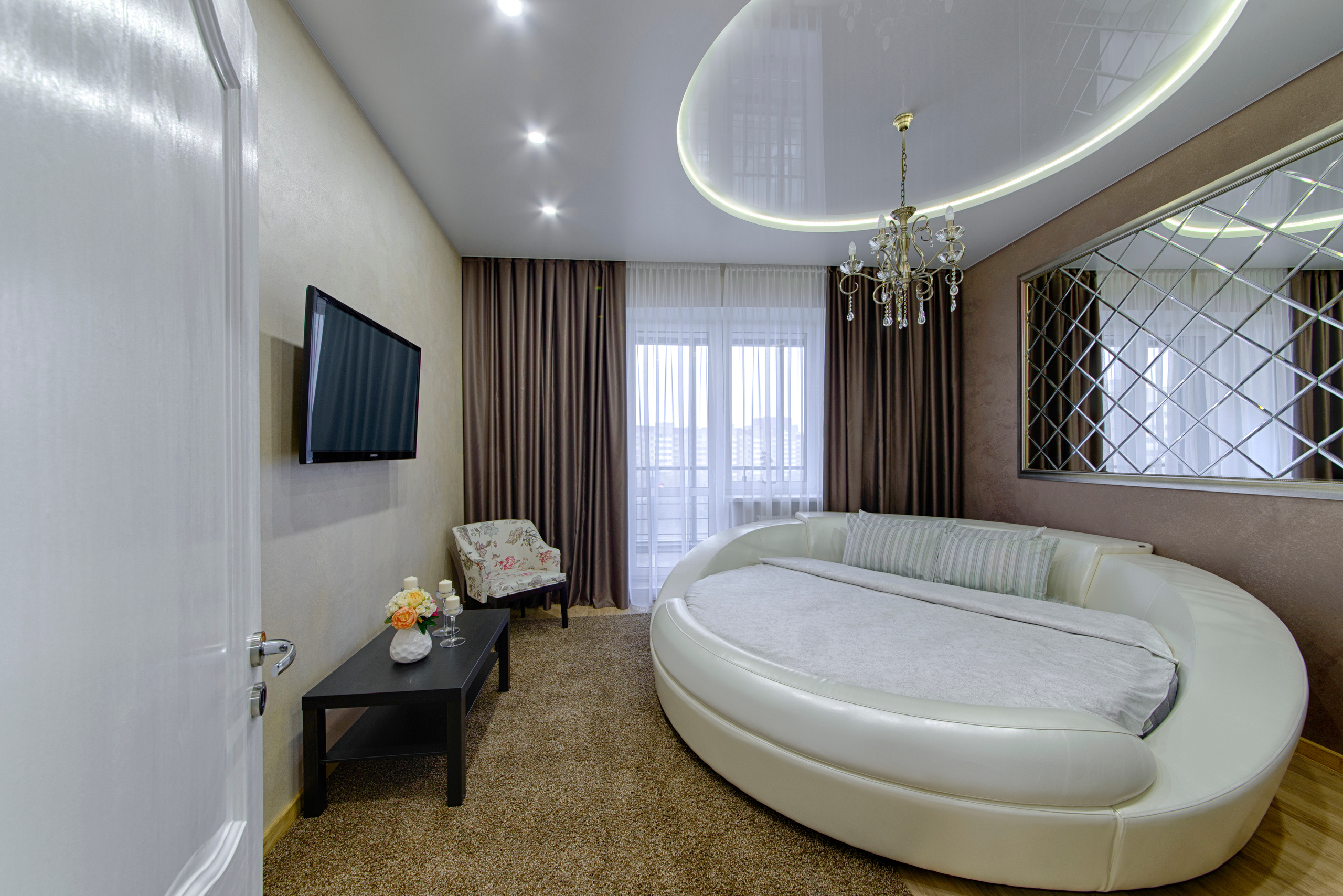 Парус. Апартаменты. Фотограф Платон Македонский