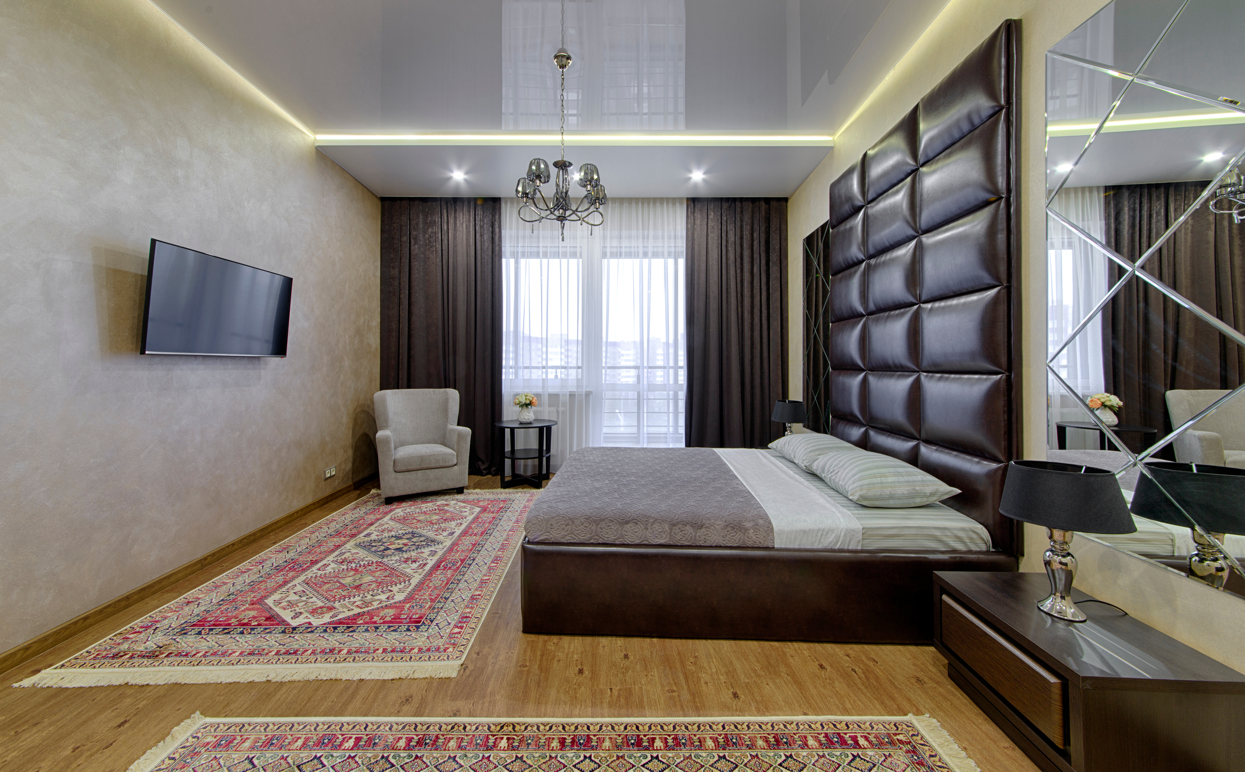 Парус. Апартаменты. Фотограф Платон Македонский