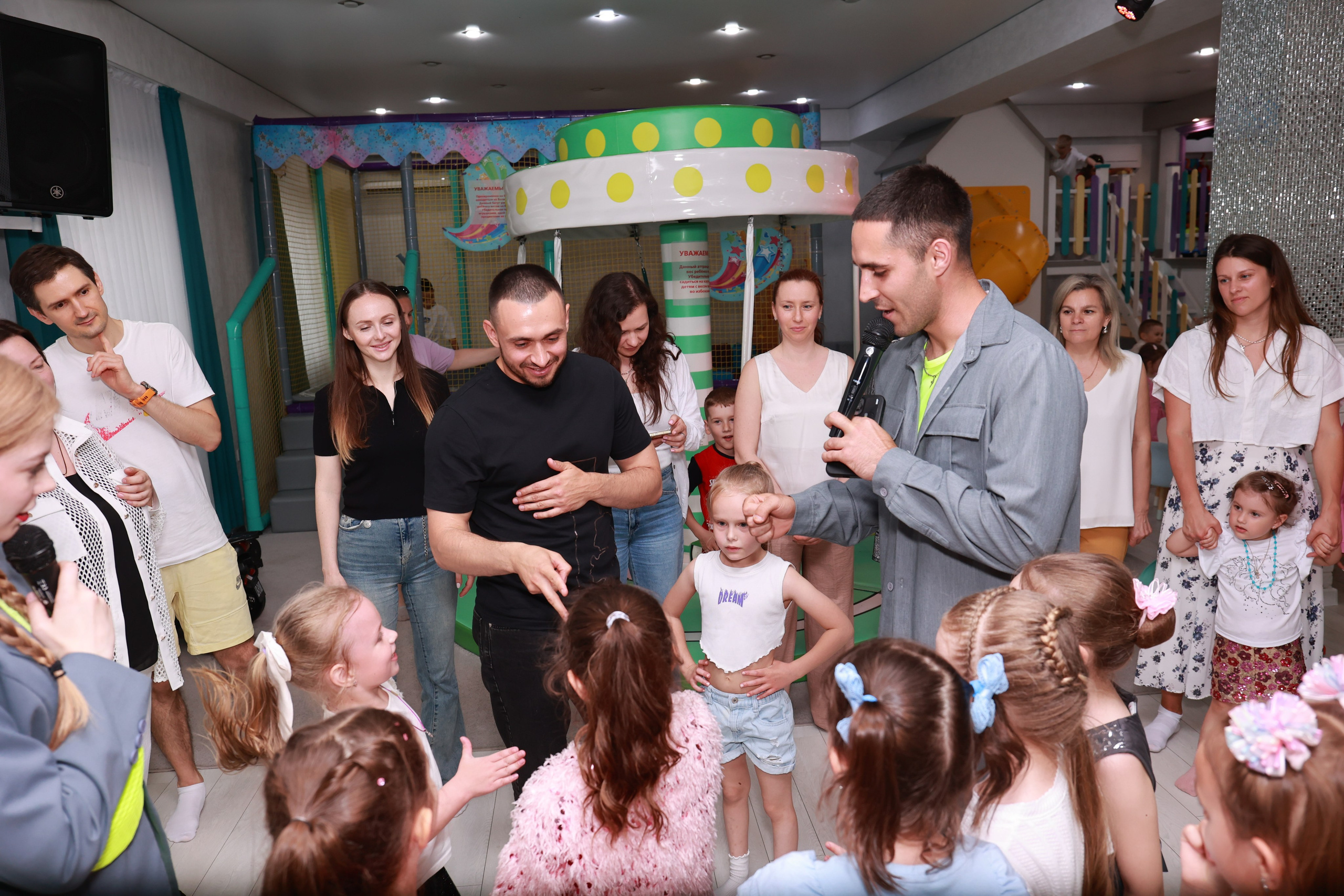 Выпускной в Fantasy hall. Детский семейный фотограф Краснодар
