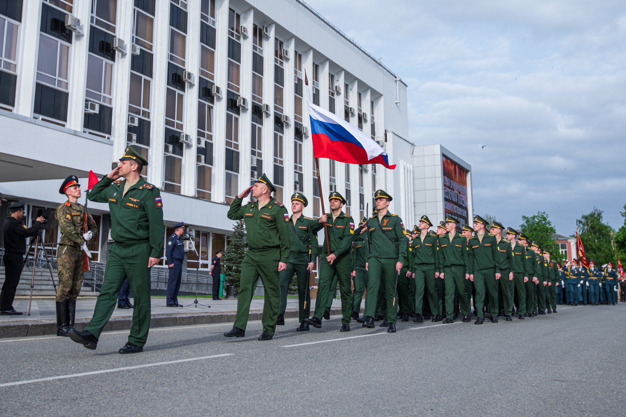Репетиция к параду Победы в Краснодаре (2022 год). Репортажный, промышленный и маркетплейс-фотограф Дмитрий Чернат