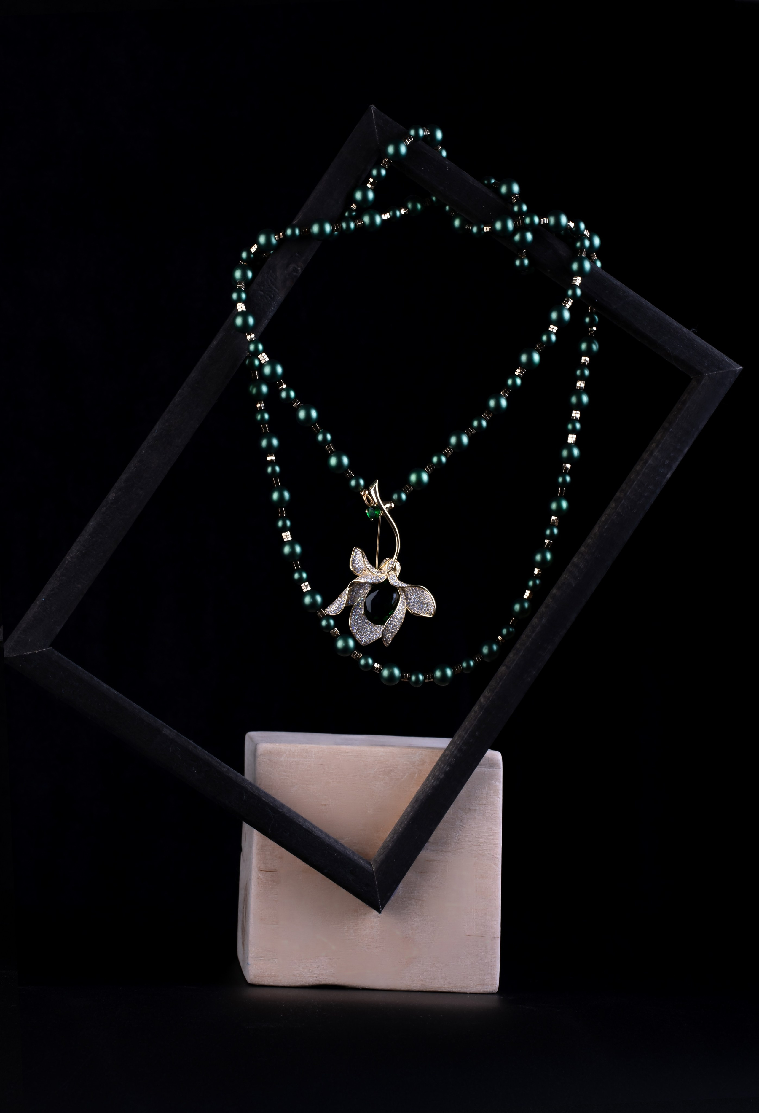 Бижутерия. Предметный, рекламный, ювелирный фотограф в Москве