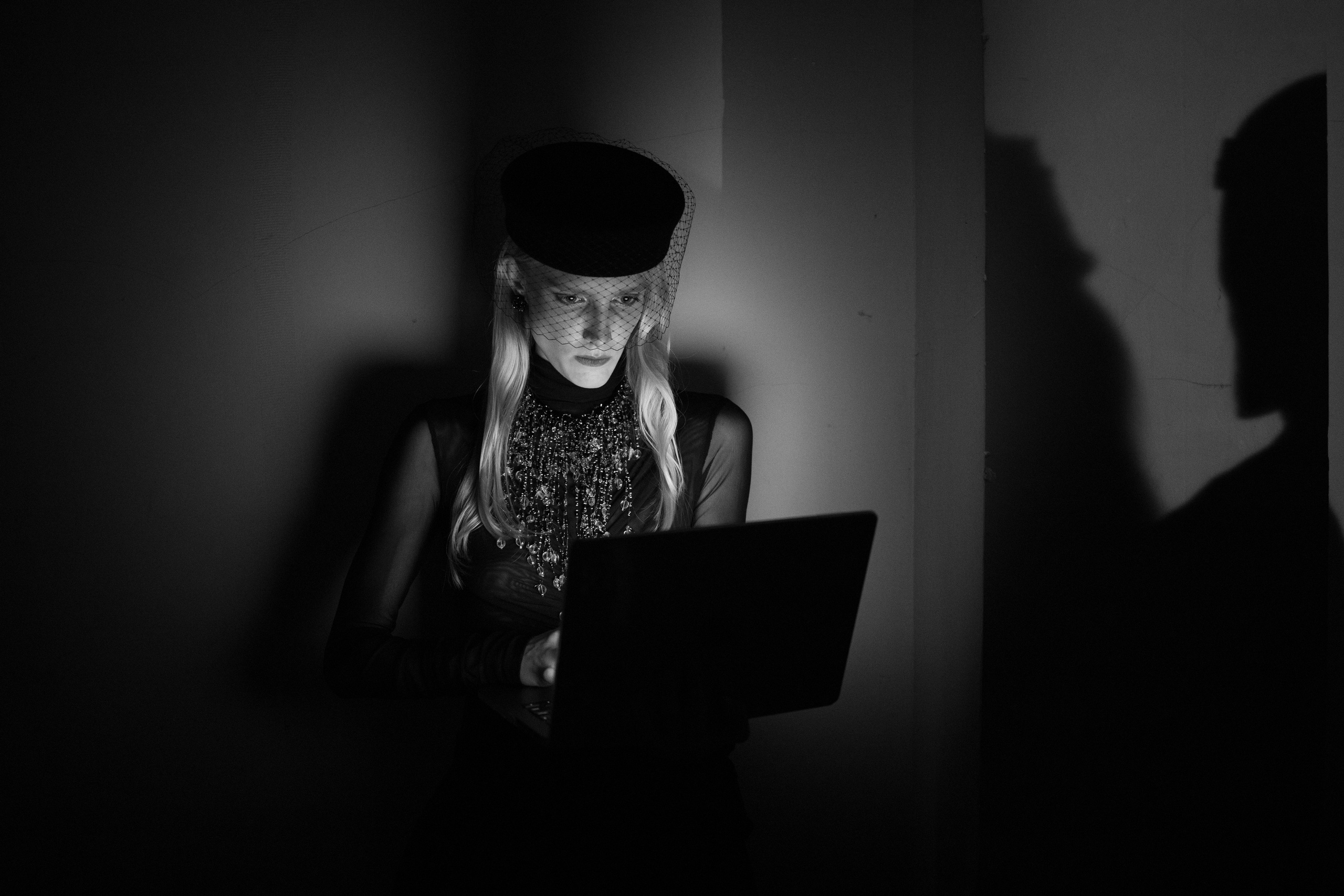 Закулисье модного показа. Главная