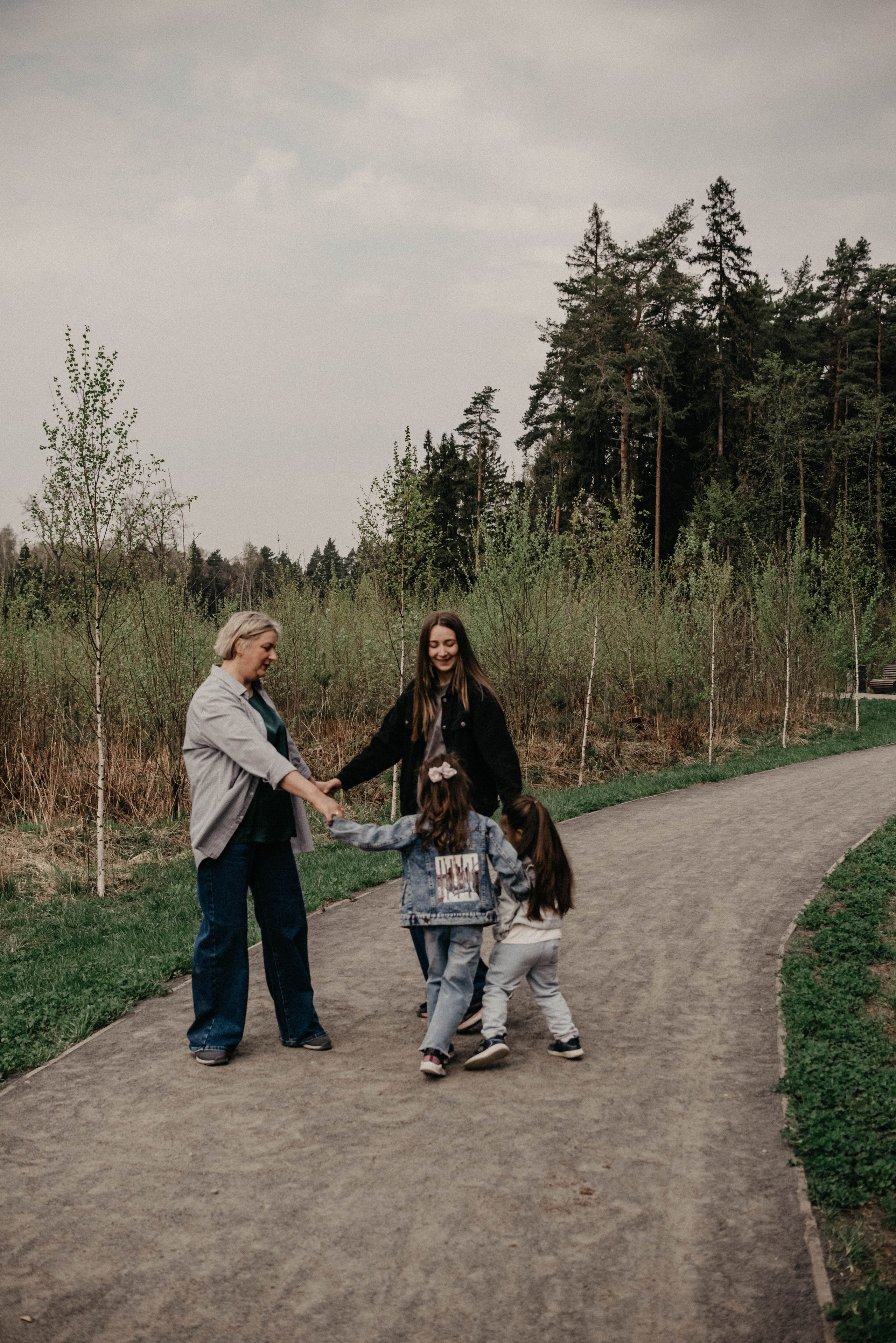 Прогулка с любимыми. Фотоссесия на природе. Семейный фотограф в Железнодорожном Масаева Елена