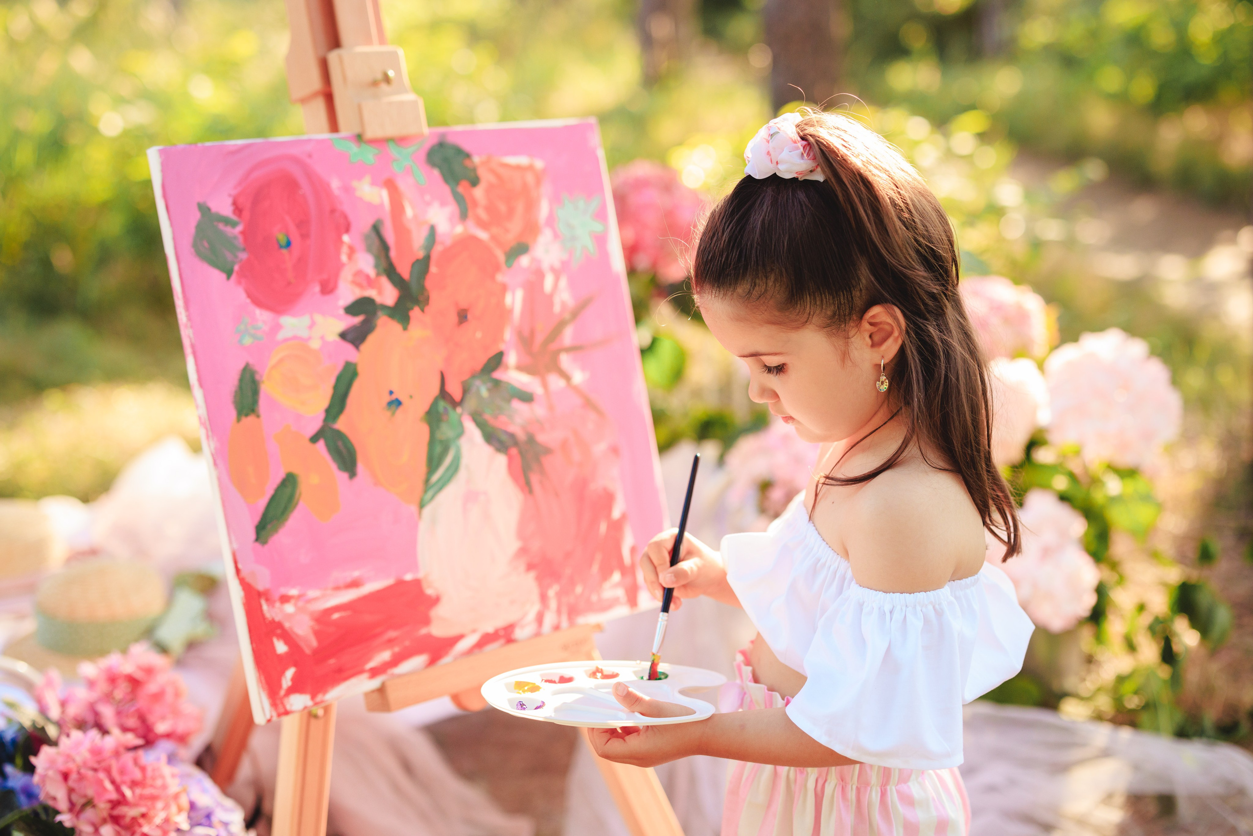 Цветочная кровать с кроликами. Семейный и детский фотограф в Краснодаре Анна Трашкова