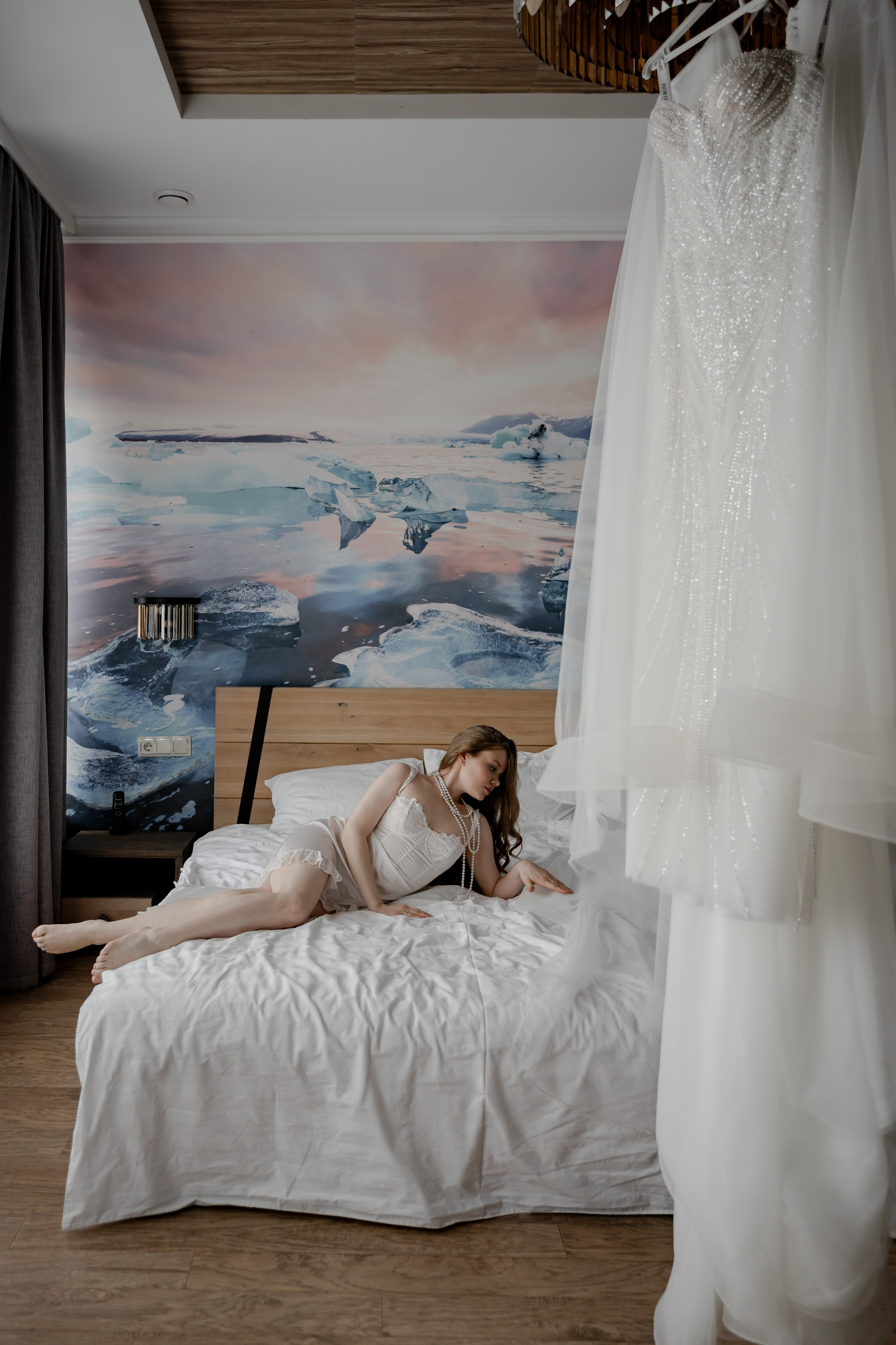 СВАДЕБНАЯ СЬЕМКА СБОРОВ В ОТЕЛЕ И ВЫЕЗД НА ЦЕРЕМОНИЮ (СНЯТО В СИБИРЕ В НИЖНЕВАРТОВСКЕ). Профессиональный фотограф, Санкт-Петербург — Виктория Богомолова