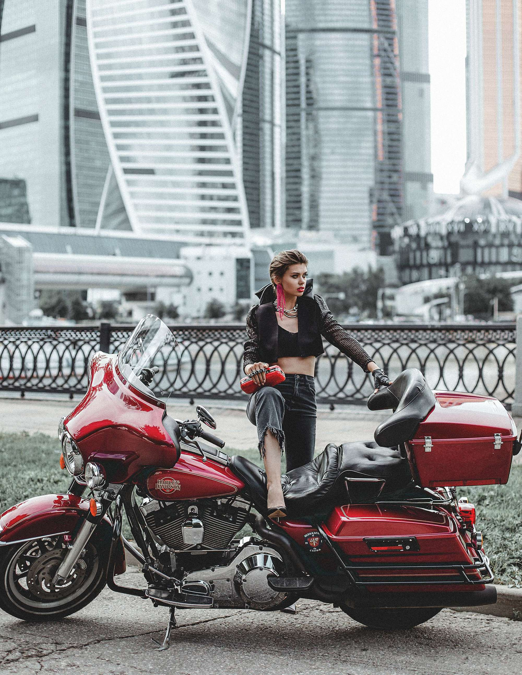 PASSION IN THE GREY CITY for RED HOT MONDE. Профессиональный фотограф в Москве