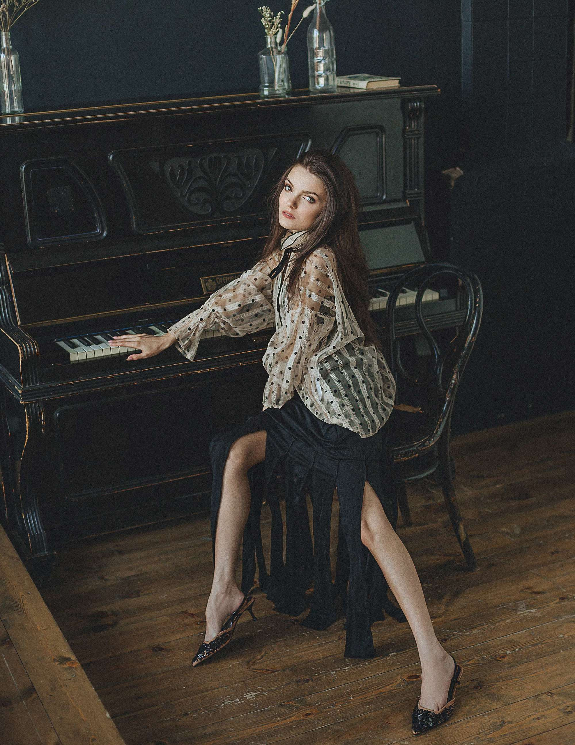 ANNA VOLKOVA for BRING ME MAGAZINE. Профессиональный фотограф в Москве