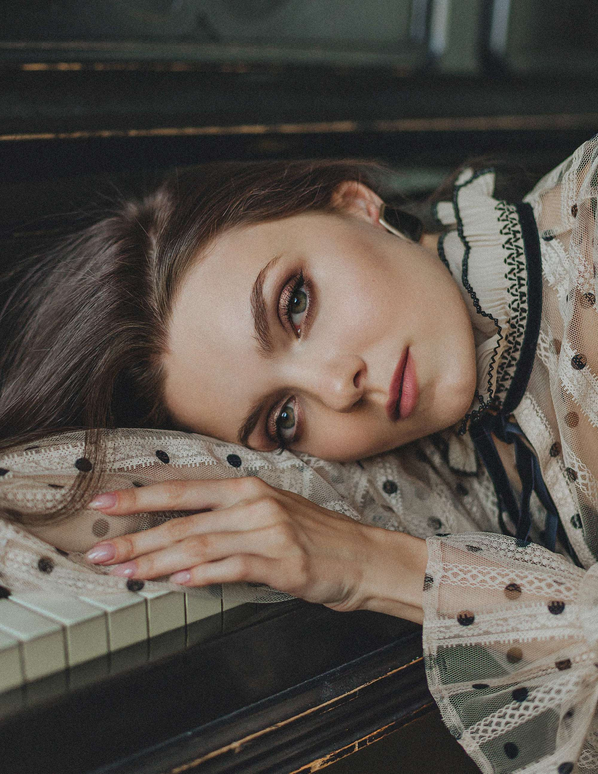 ANNA VOLKOVA for BRING ME MAGAZINE. Профессиональный фотограф в Москве