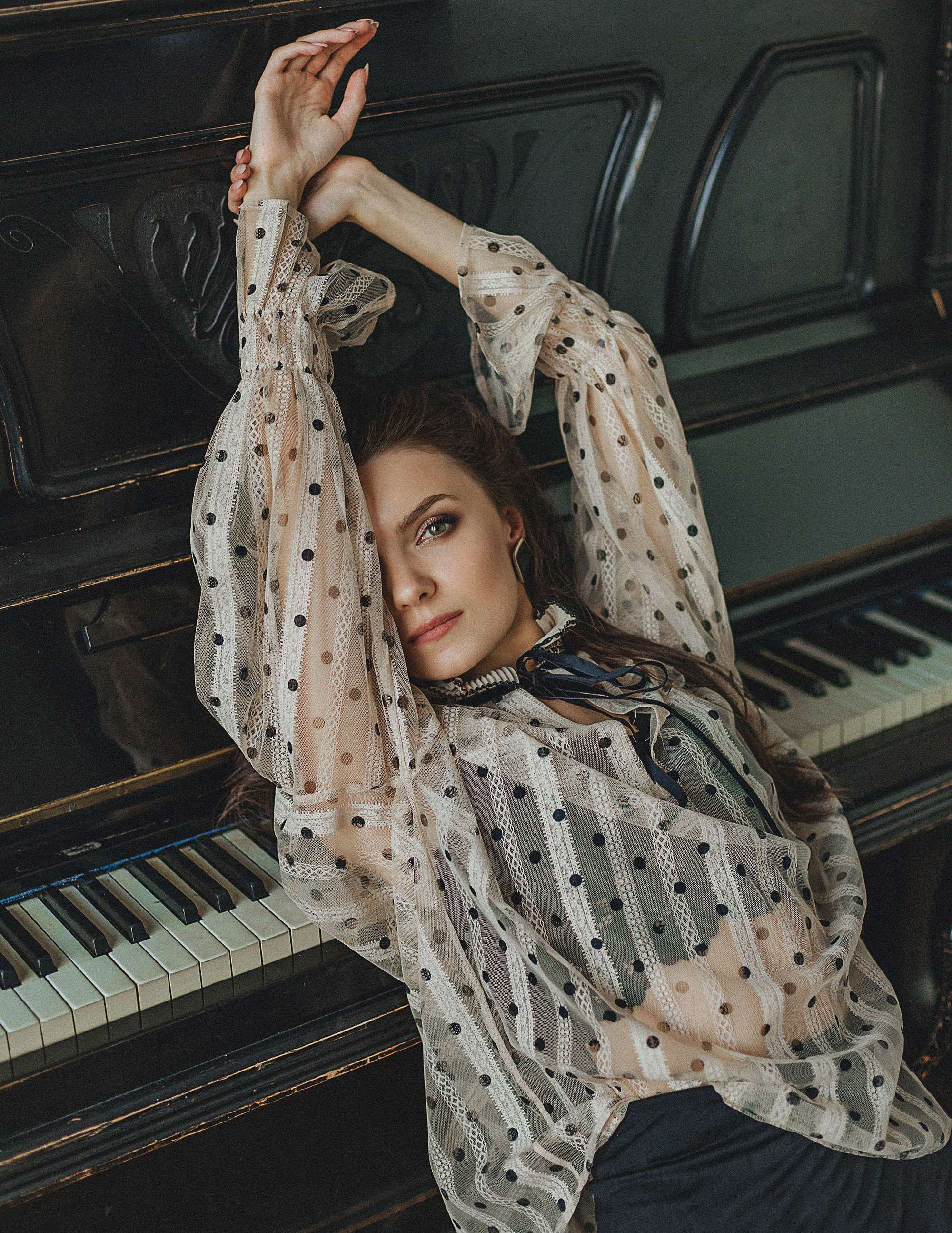 ANNA VOLKOVA for BRING ME MAGAZINE. Профессиональный фотограф в Москве