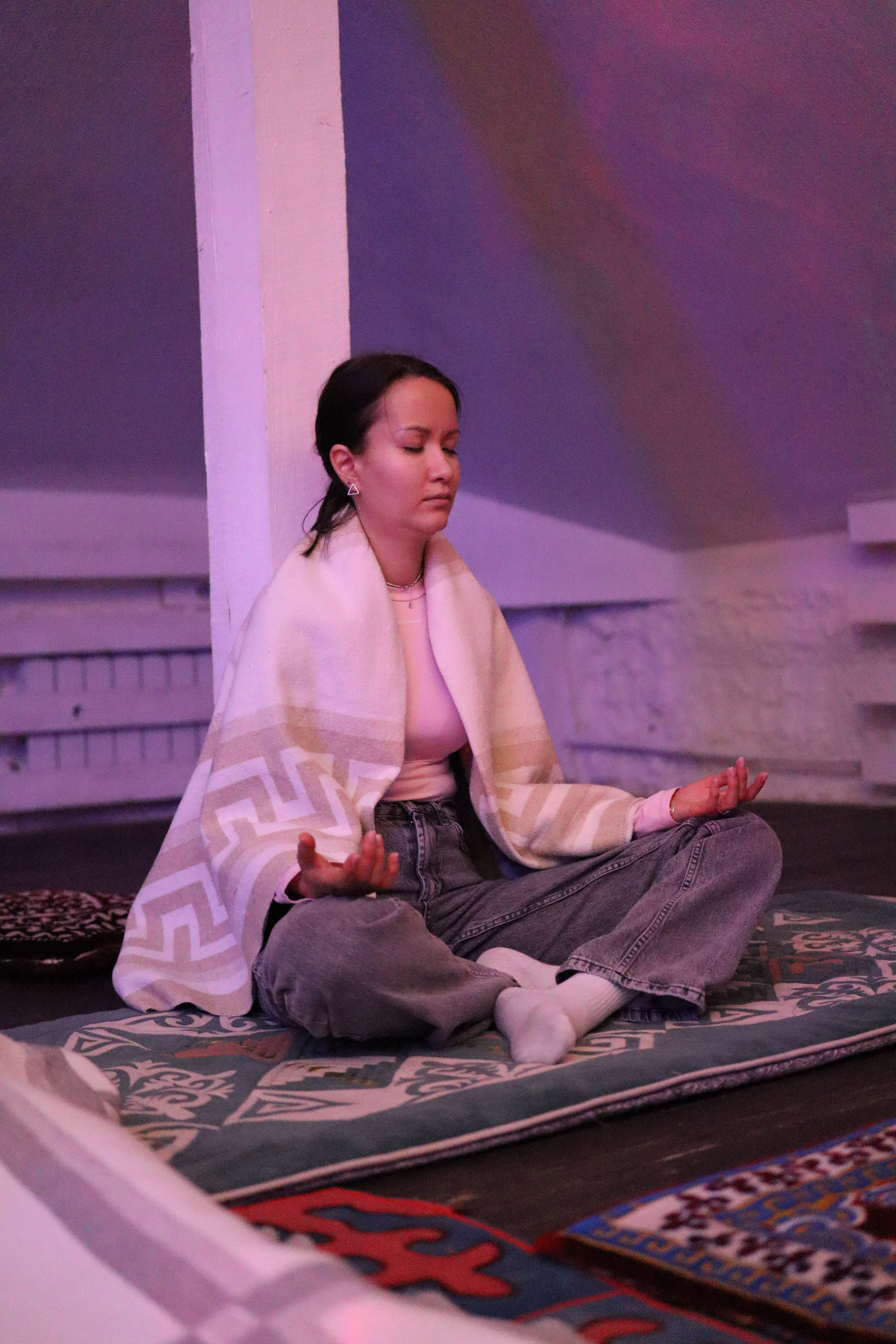 Bhakti Mantra. Photo Ninja