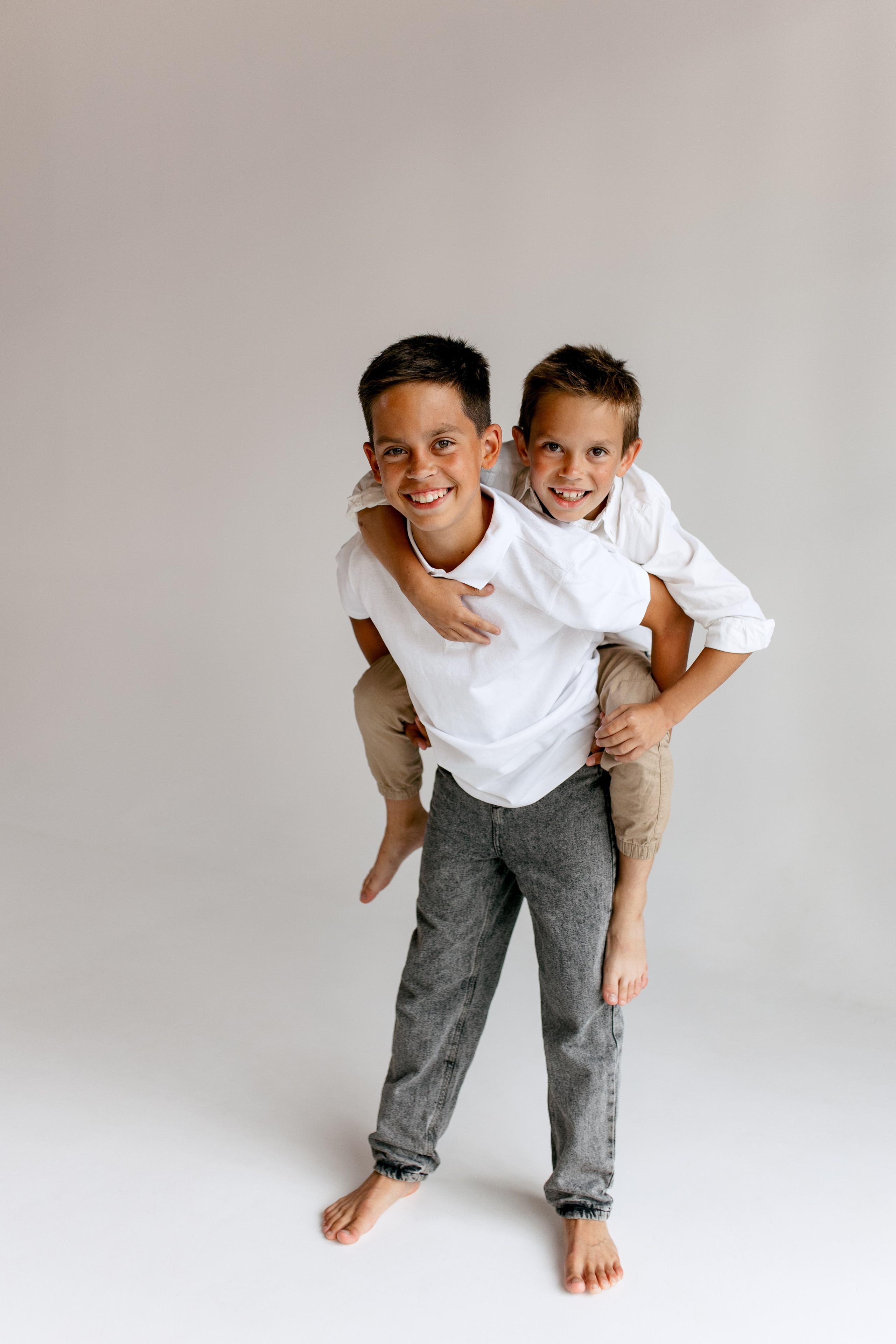 На белом фоне. Свадебный и семейный фотограф в Туле и области Маша Костина