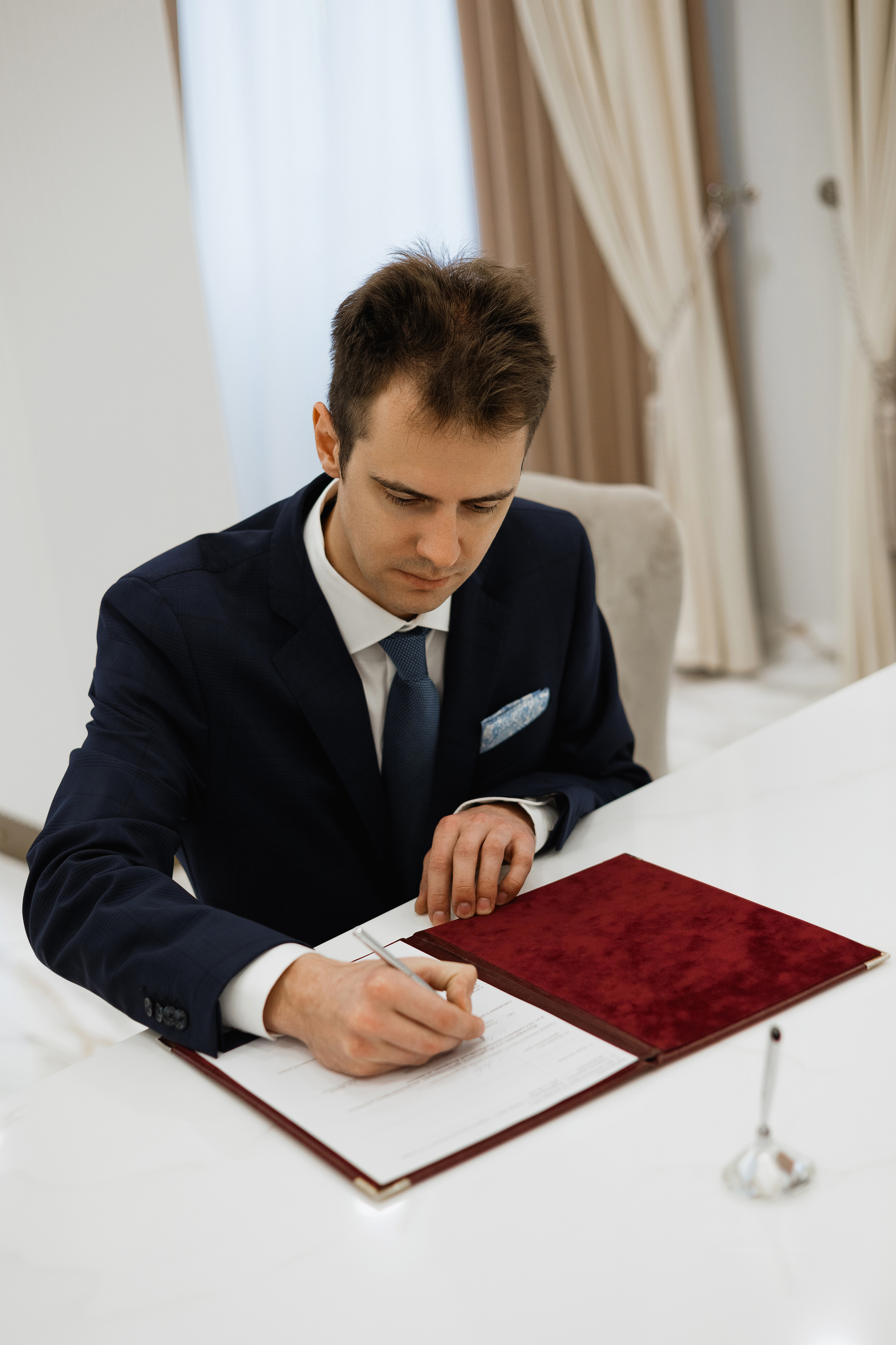 Свадебная фотосъёмка. Шипиловский ЗАГС, парк Коломенское. Портретный и семейный фотограф в Москве Мария Рослякова