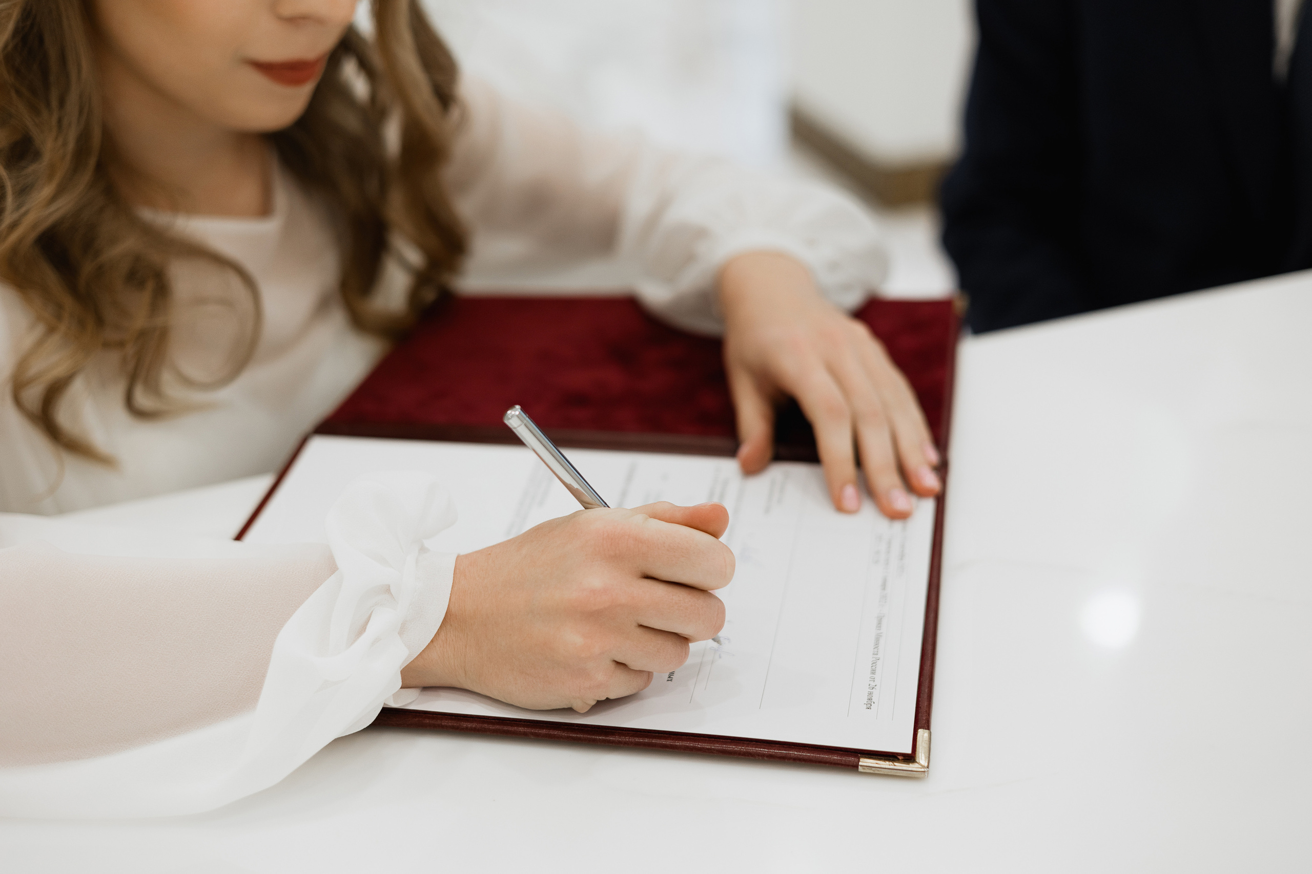 Свадебная фотосъёмка. Шипиловский ЗАГС, парк Коломенское. Портретный и семейный фотограф в Москве Мария Рослякова