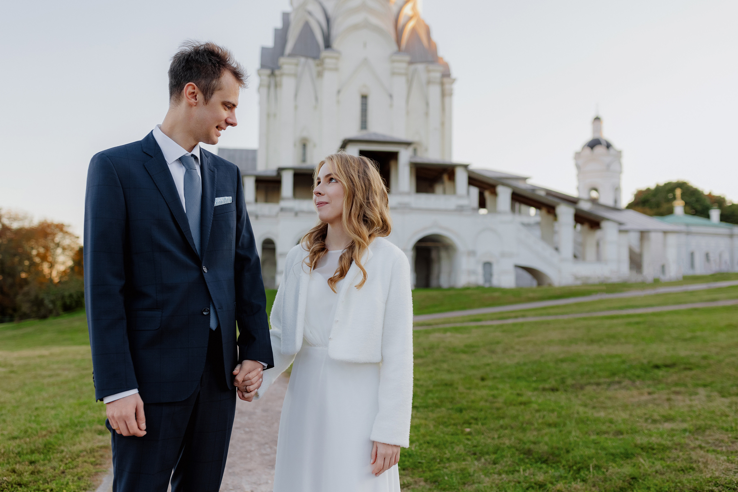 Свадебная фотосъёмка. Шипиловский ЗАГС, парк Коломенское. Портретный и семейный фотограф в Москве Мария Рослякова