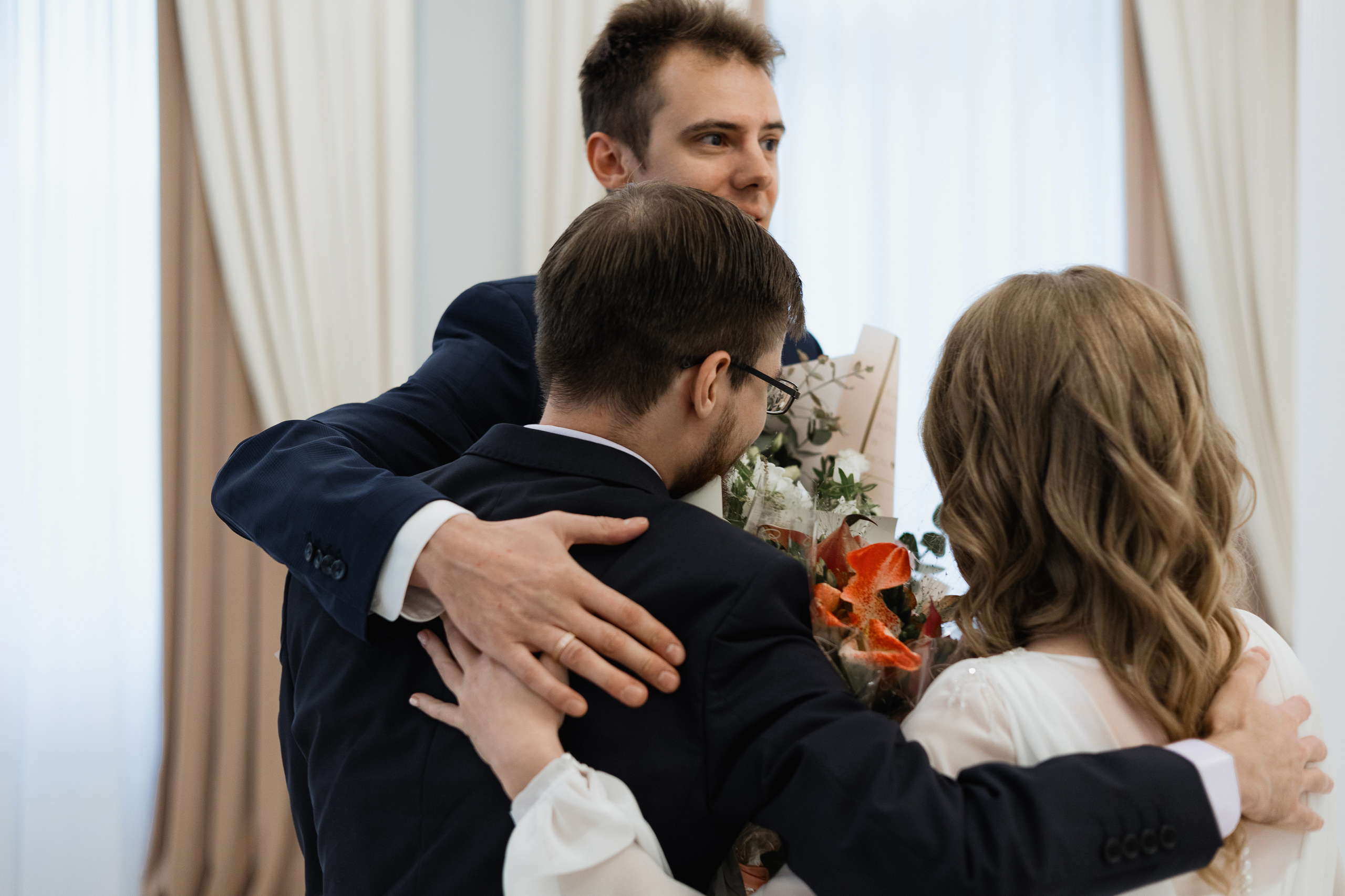 Свадебная фотосъёмка. Шипиловский ЗАГС, парк Коломенское. Портретный и семейный фотограф в Москве Мария Рослякова