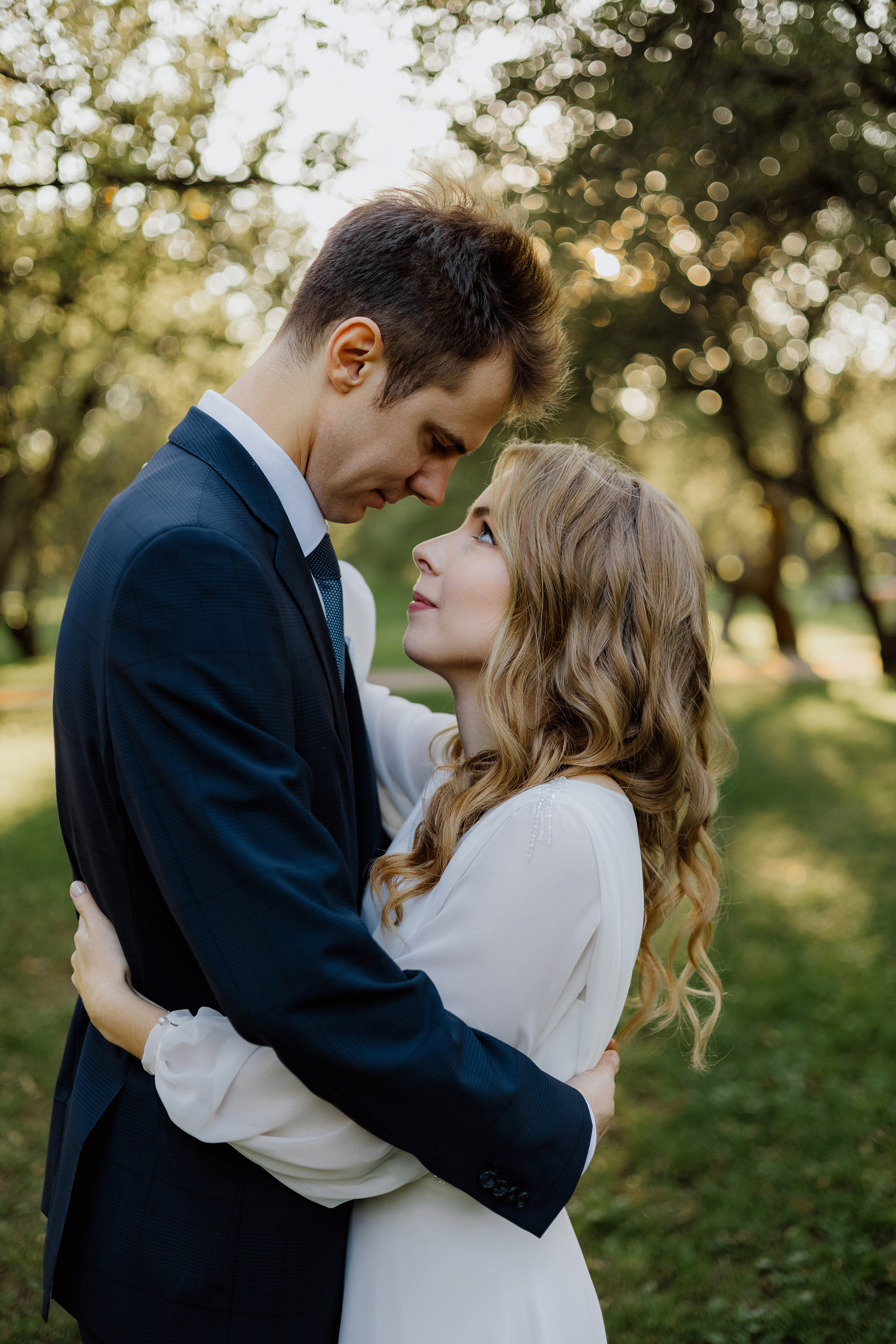 Свадебная фотосъёмка. Шипиловский ЗАГС, парк Коломенское. Портретный и семейный фотограф в Москве Мария Рослякова