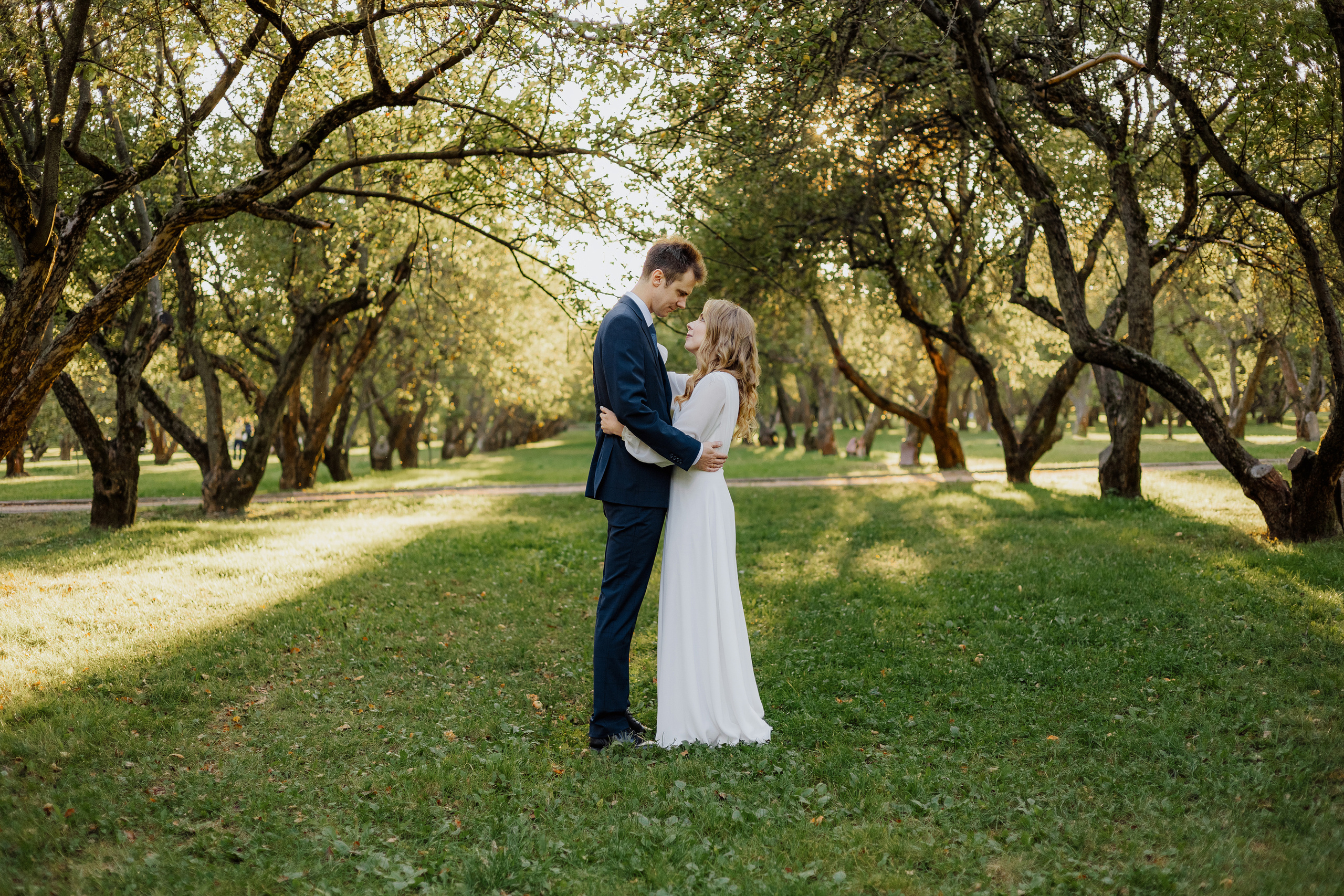 Свадебная фотосъёмка. Шипиловский ЗАГС, парк Коломенское. Портретный и семейный фотограф в Москве Мария Рослякова