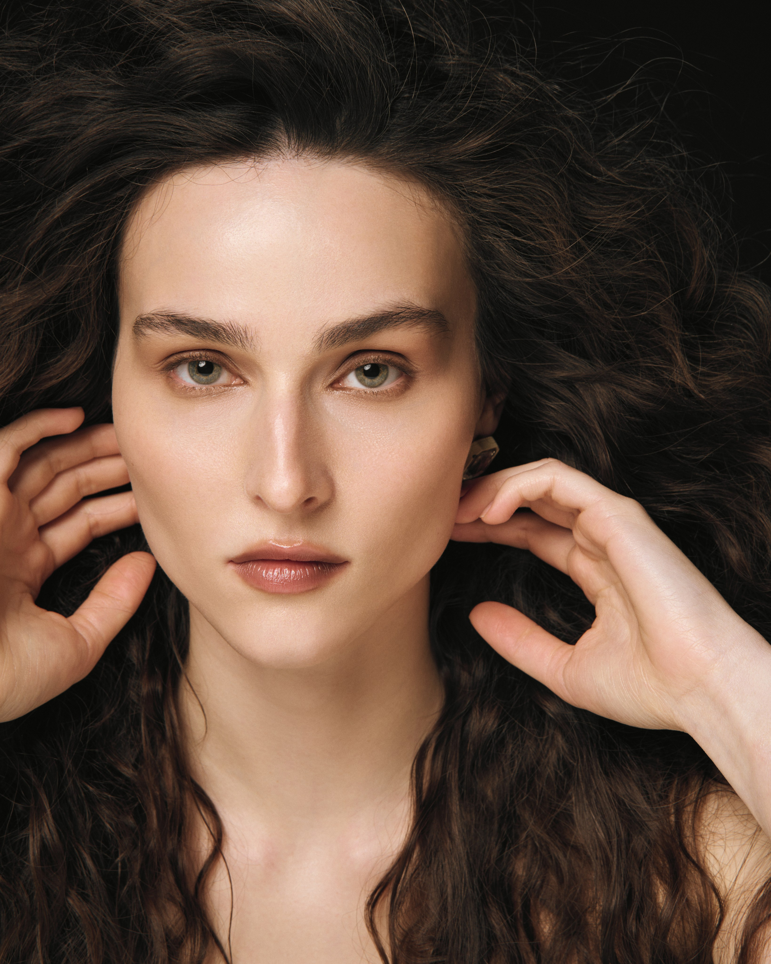 VICTORIA (editorial). Anastasia Patshina