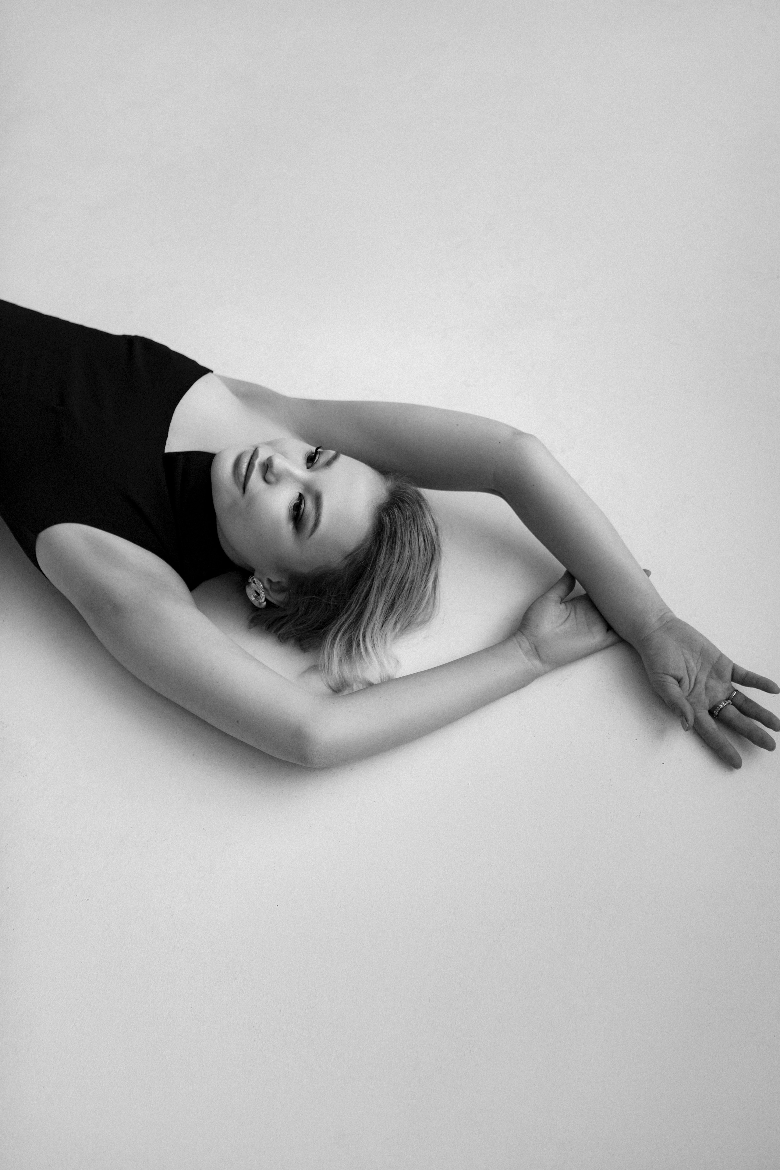 Алена. Съемка на циклораме. Фотограф в Москве Ольга Сатони