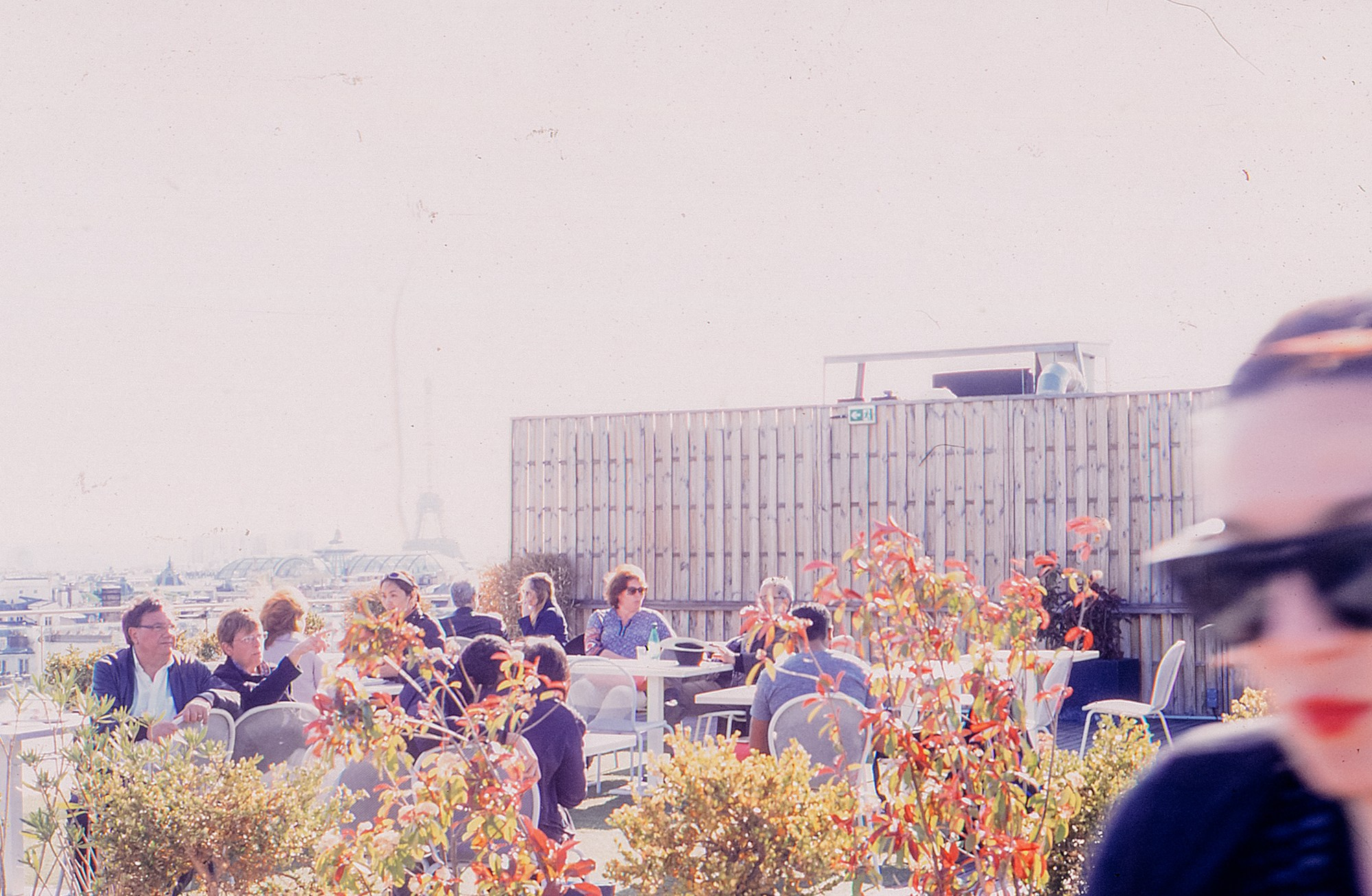 Paris photofilm slide. Iraogo