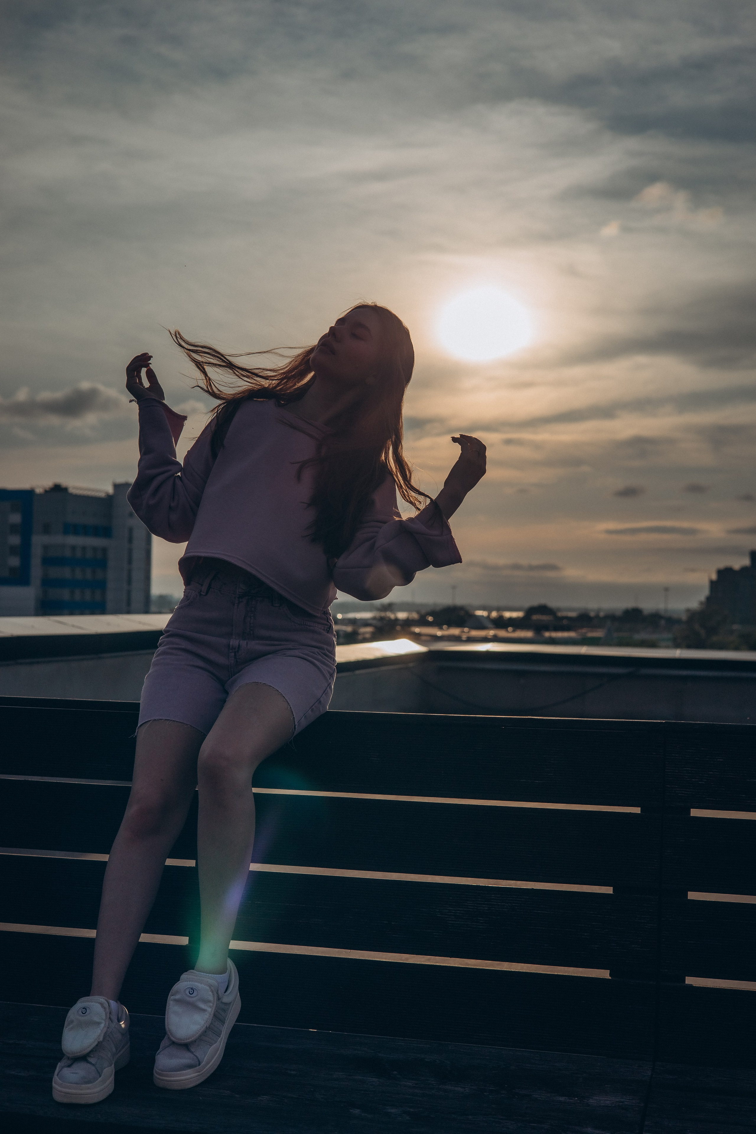 Закат на крыше — цветочная фотосессия. Семейный, детский, женский фотограф в Новосибирске Оля Борисова