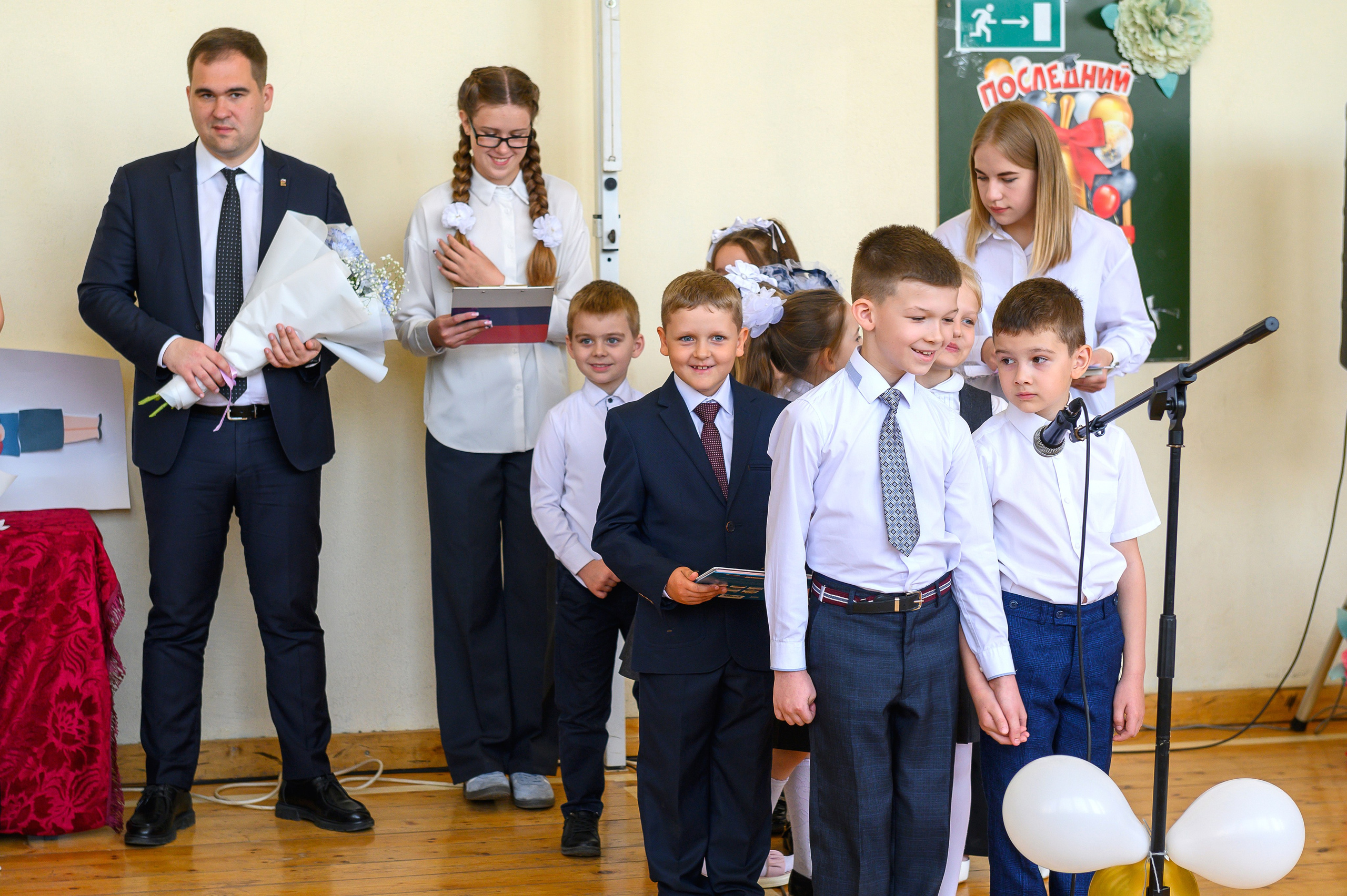 Последний звонок 2025. Фотограф Галина Лисанова, г. Брянск