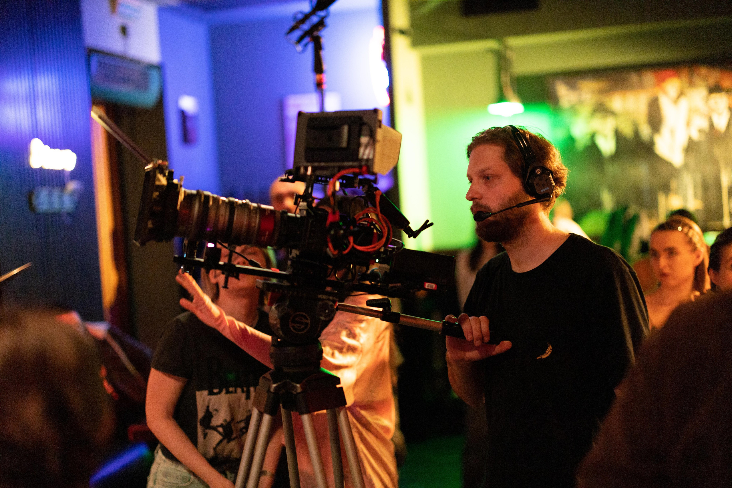 Film backstage. VICTORIA SHU