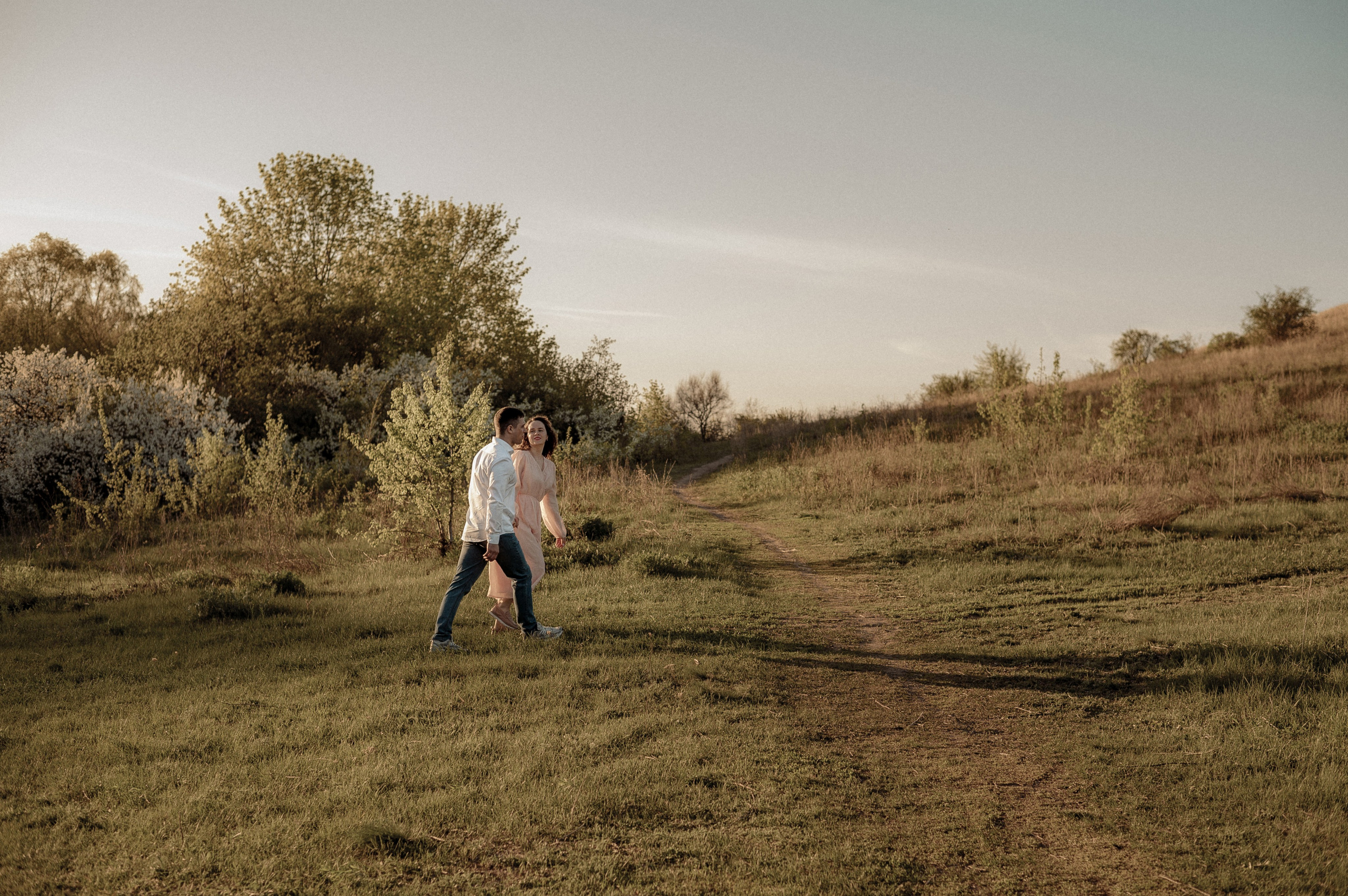 Настя, Антон и цветущие сады. Фотограф Мария Стрелкова