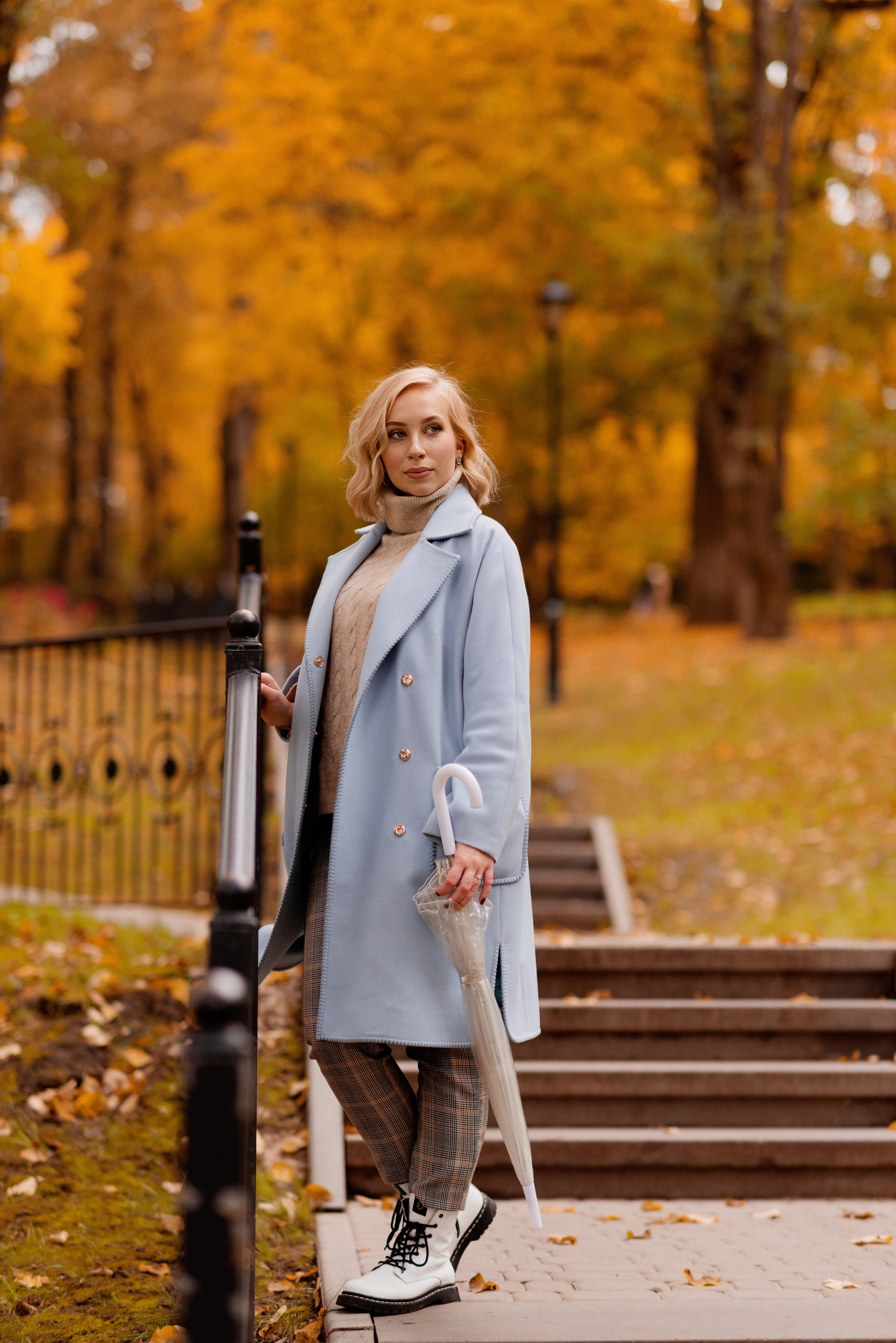 Софья в осеннем парке. Профессиональный фотограф. Портрет, семья, дети