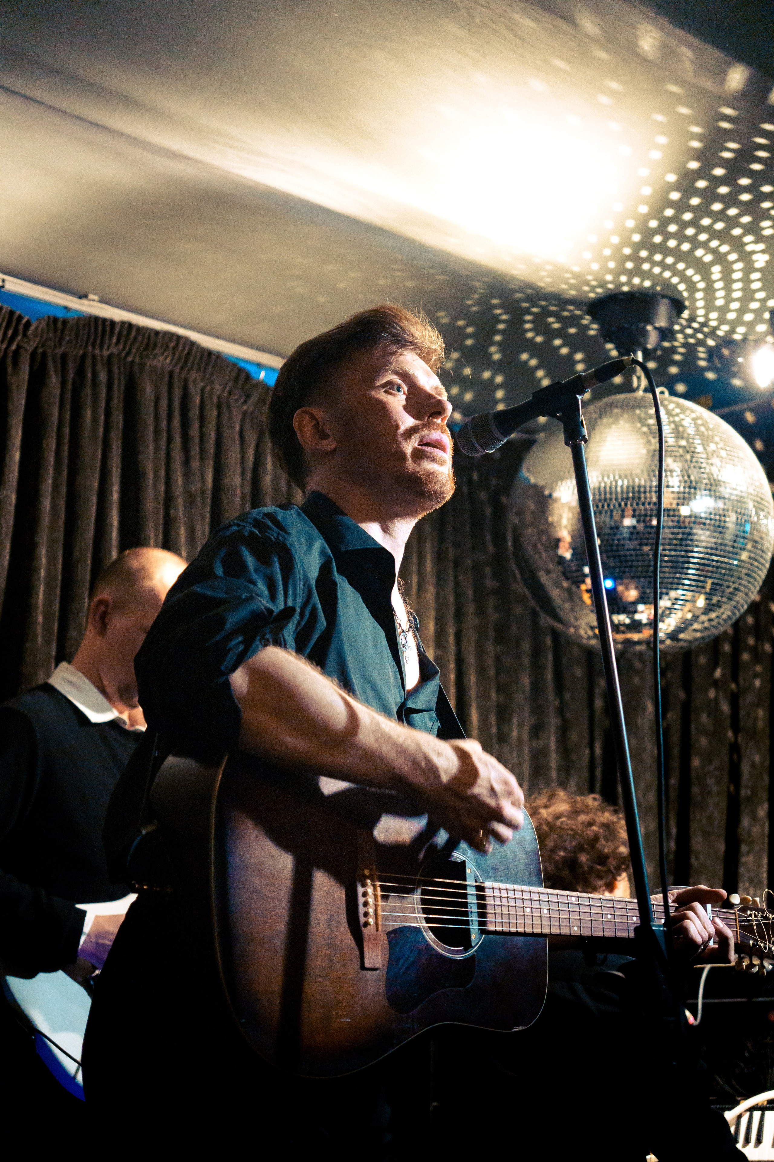 Концерт группы Тони Мак в кабаре Шум. Фотограф в Санкт-Петербурге Ибрагимова Алина