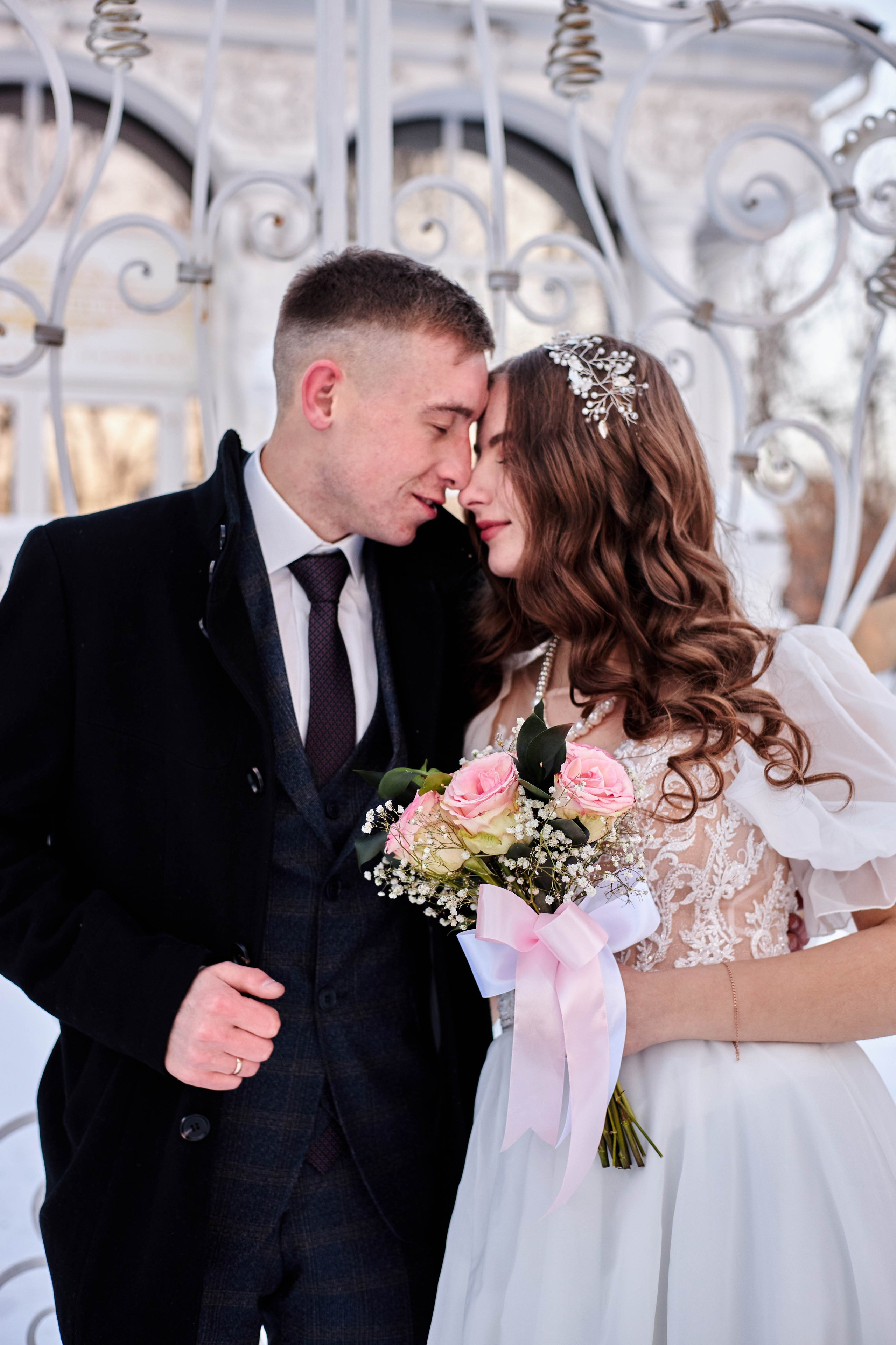 Зимняя свадебная прогулка Дианы и Георгия. Профессиональный фотограф Максим Романов в городе Хабаровске