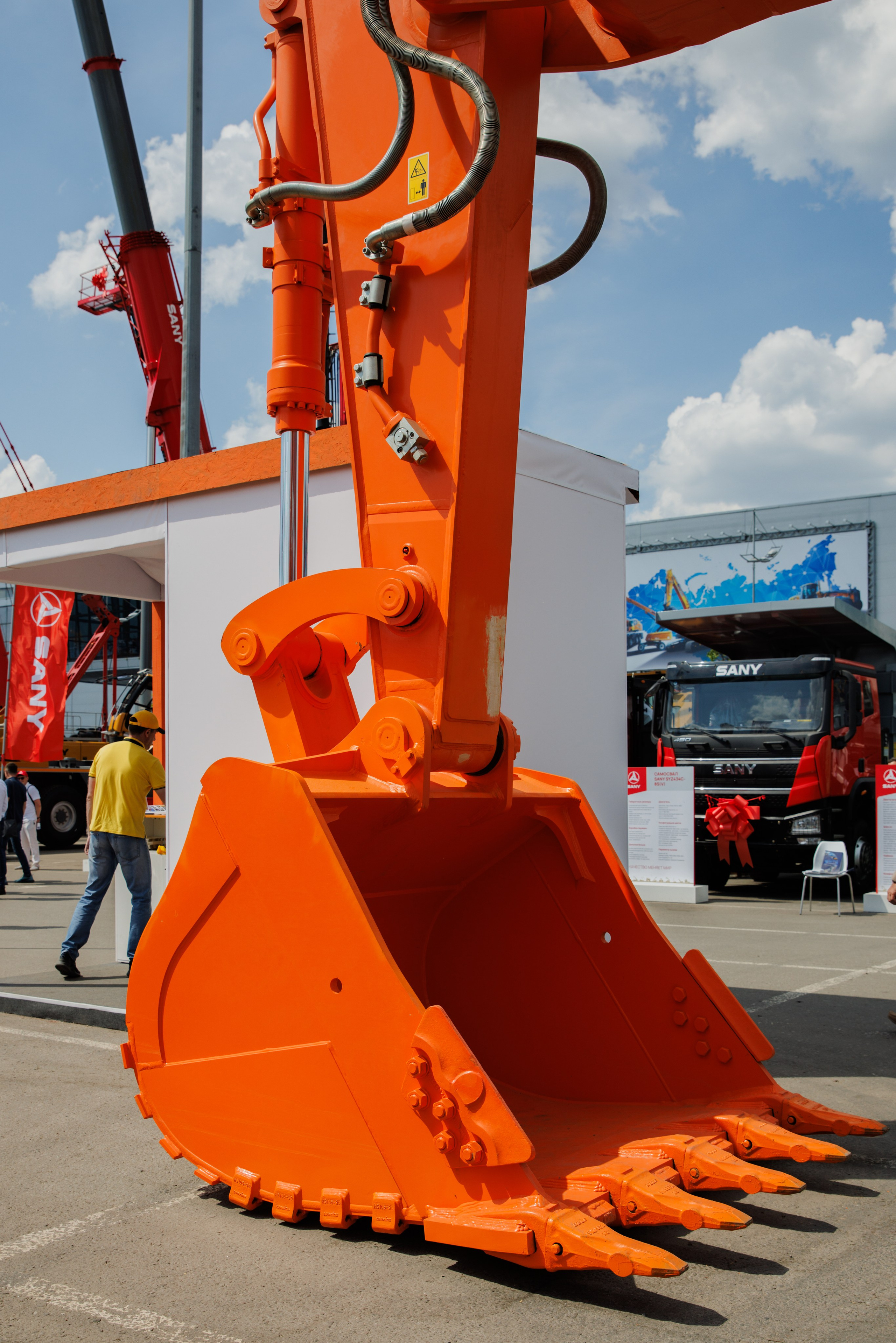 Выставка Спец. Техники. Фотограф Москва Шептаев Артём