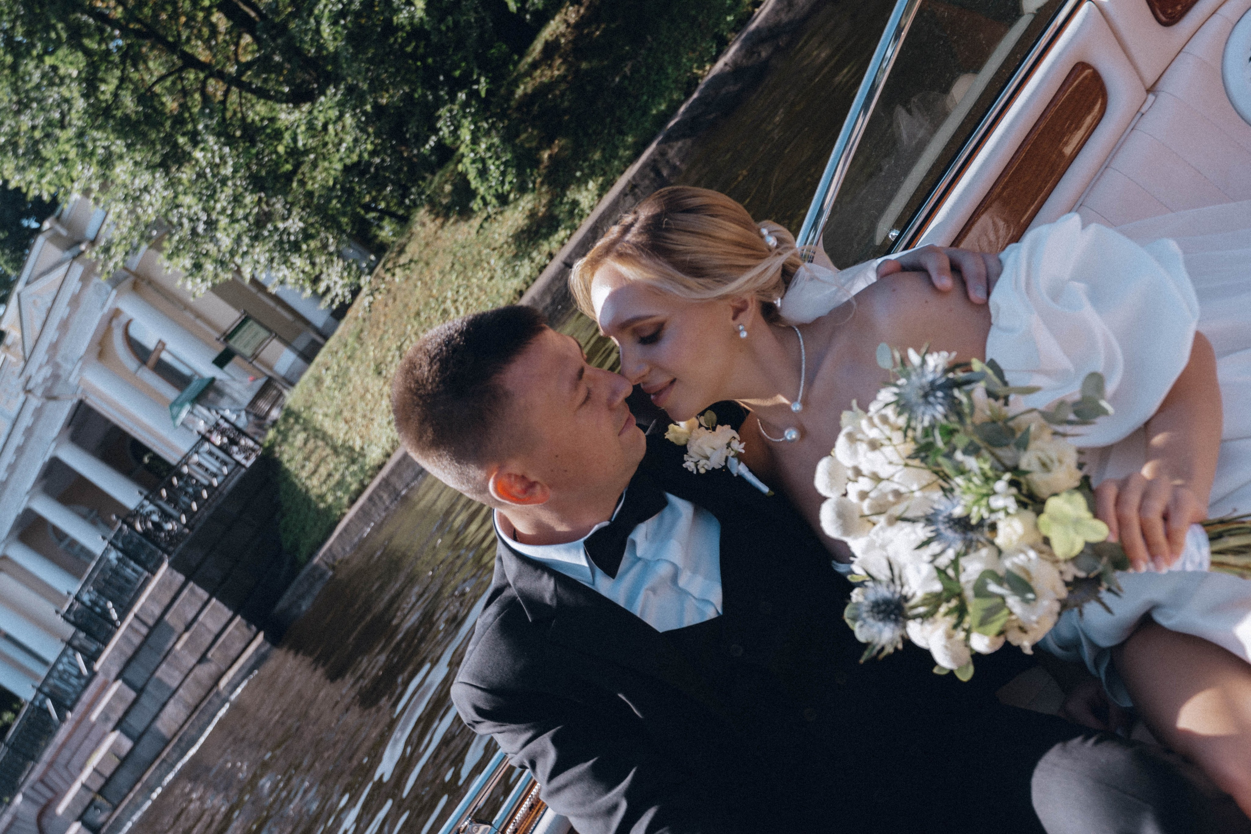 СВАДЕНБНАЯ СЬЕМКА НА КАТЕРЕ ПО КАНАЛАМ САНКТ-ПЕТЕРБУРГА И В АКВАТОРИИ НЕВЫ. Профессиональный фотограф, Санкт-Петербург — Виктория Богомолова