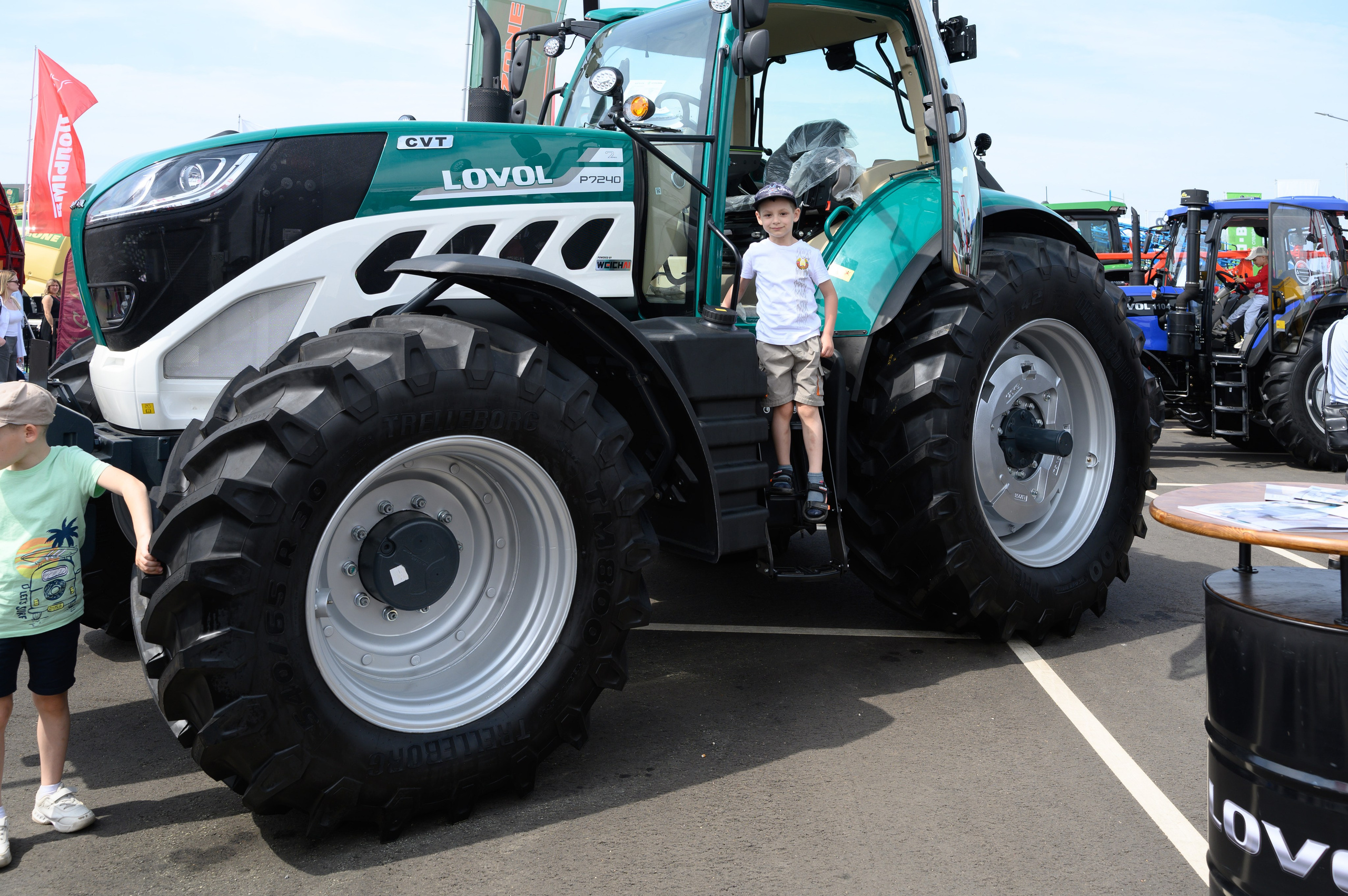Агровыставка. Фотоуслуги, услуги фотографа, фотографирование важных событий