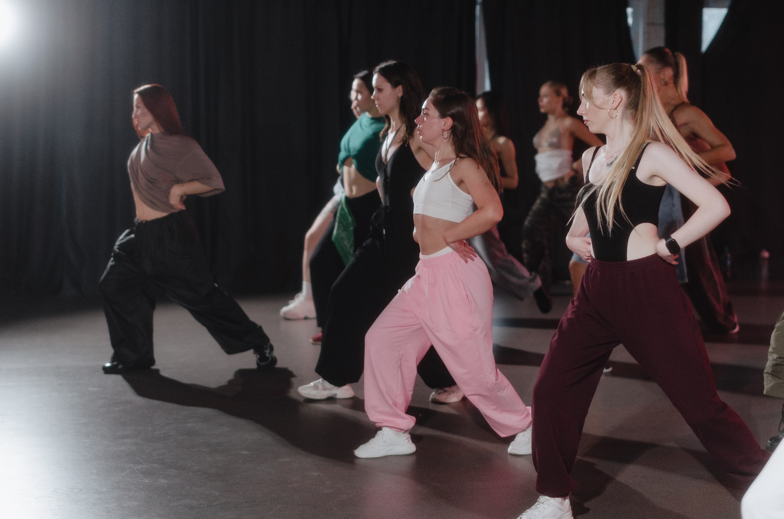 Мастер-классы по High Heels/Girly hip-hop от Оксаны ATTA. Денисова Аля — фотограф для парных съемок и индивидуальных историй в Барнауле