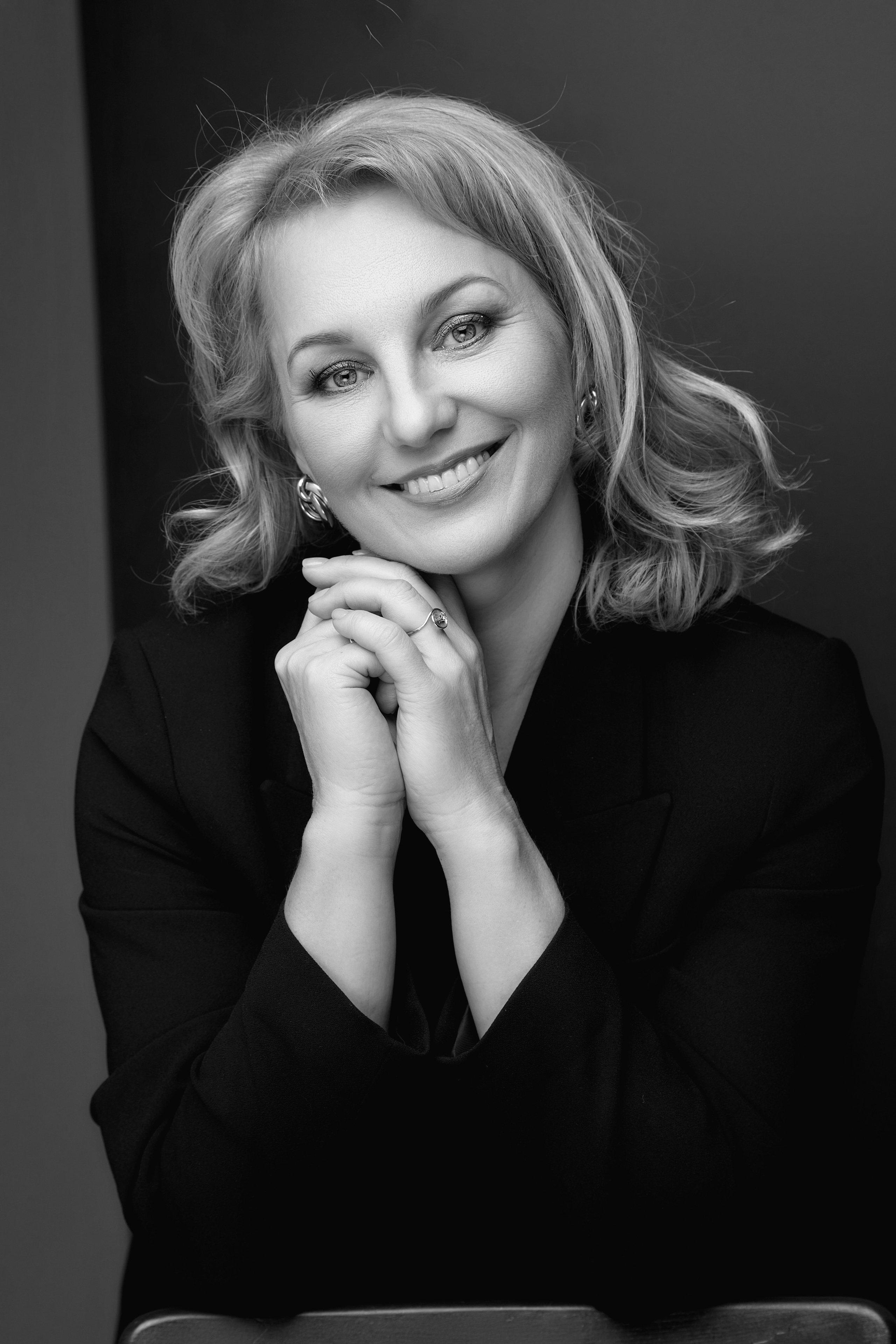 Портретная фотосессия на фонах. Фотограф в Минске Анна Кучинская